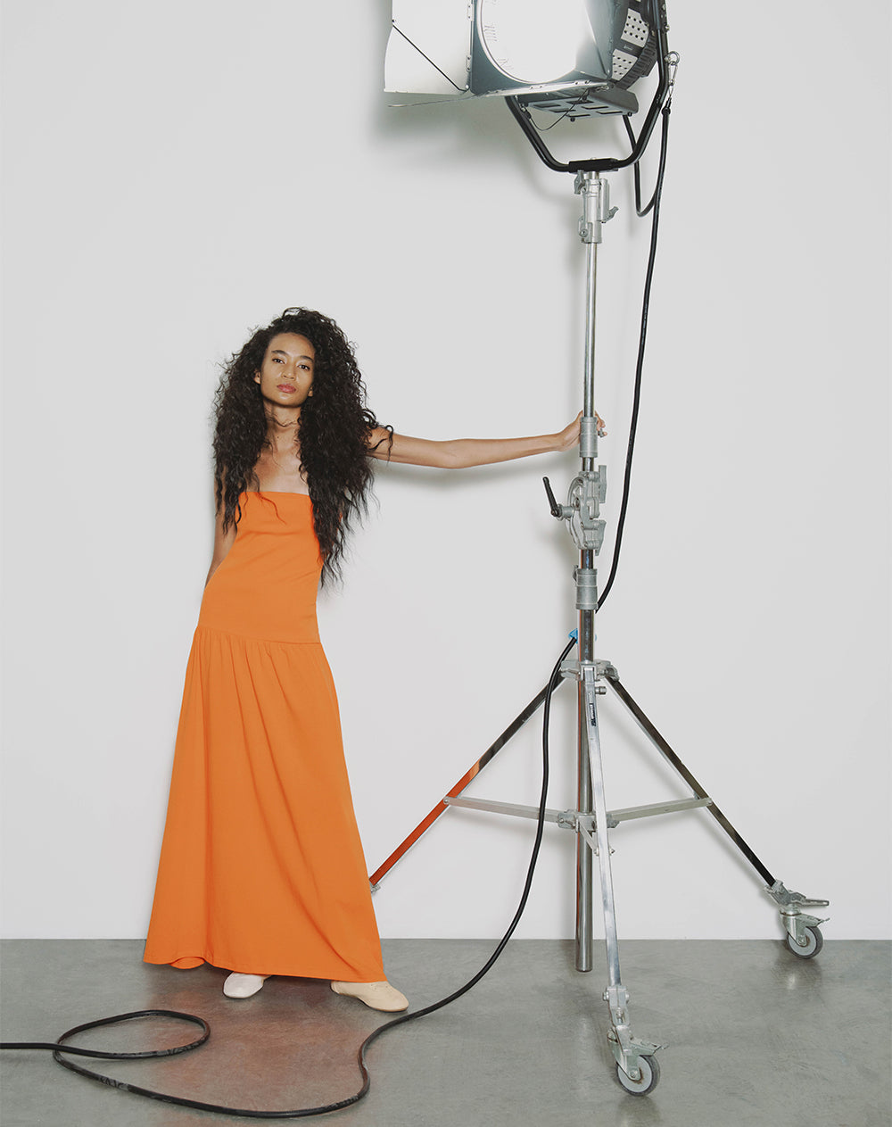 Vestido largo strapless silueta A naranja mujer