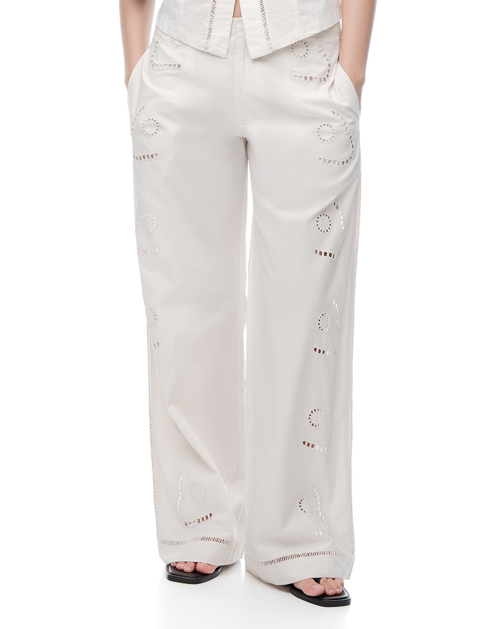 Pantalón regular tiro medio arena mujer