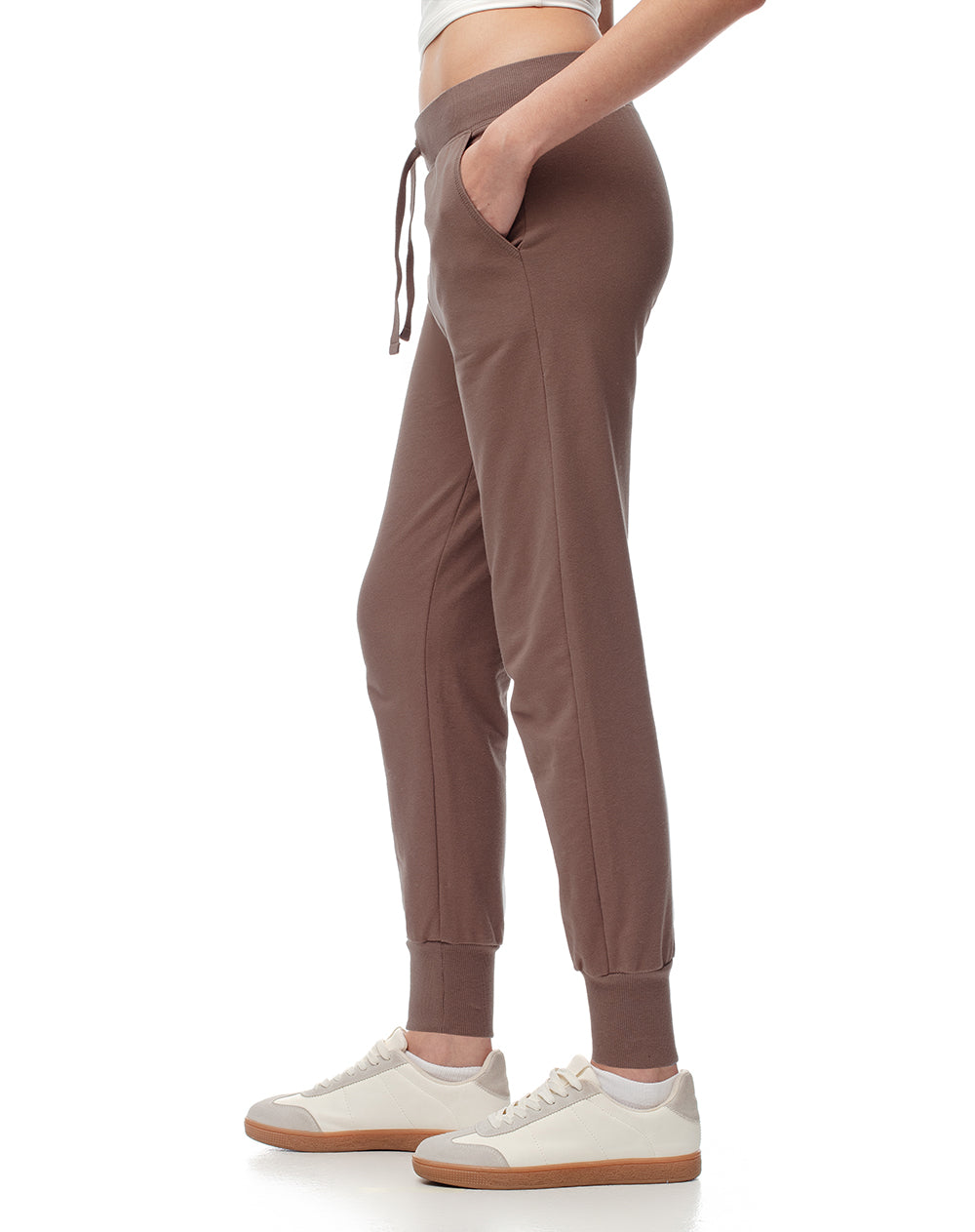 Jogger tiro medio algodón café mujer