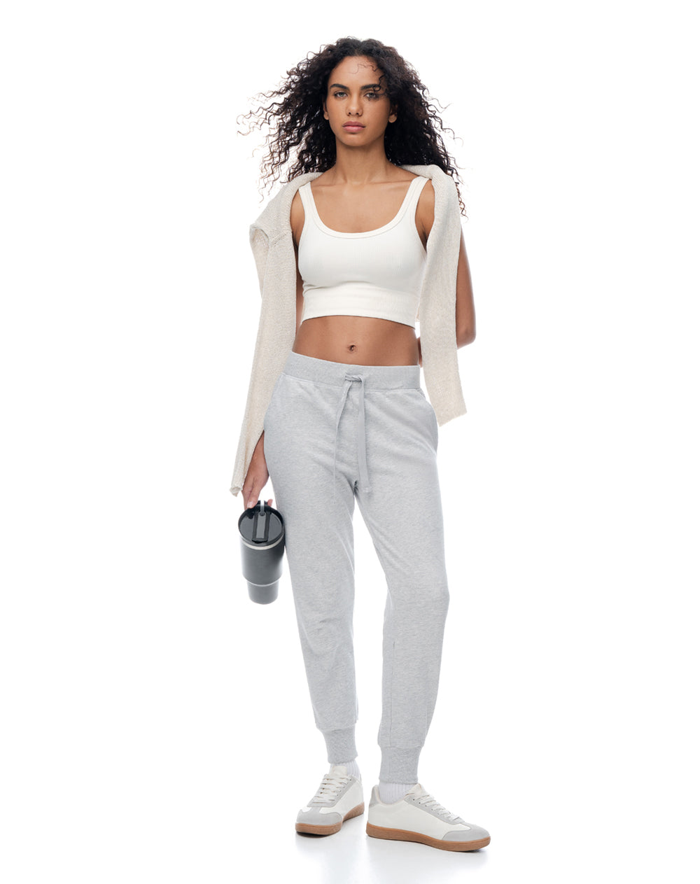 Jogger slim tiro medio gris mujer