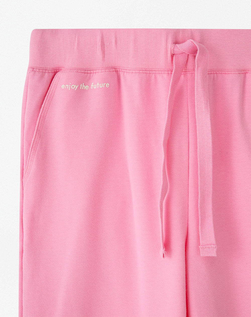 Jogger slim fit tiro medio rosado