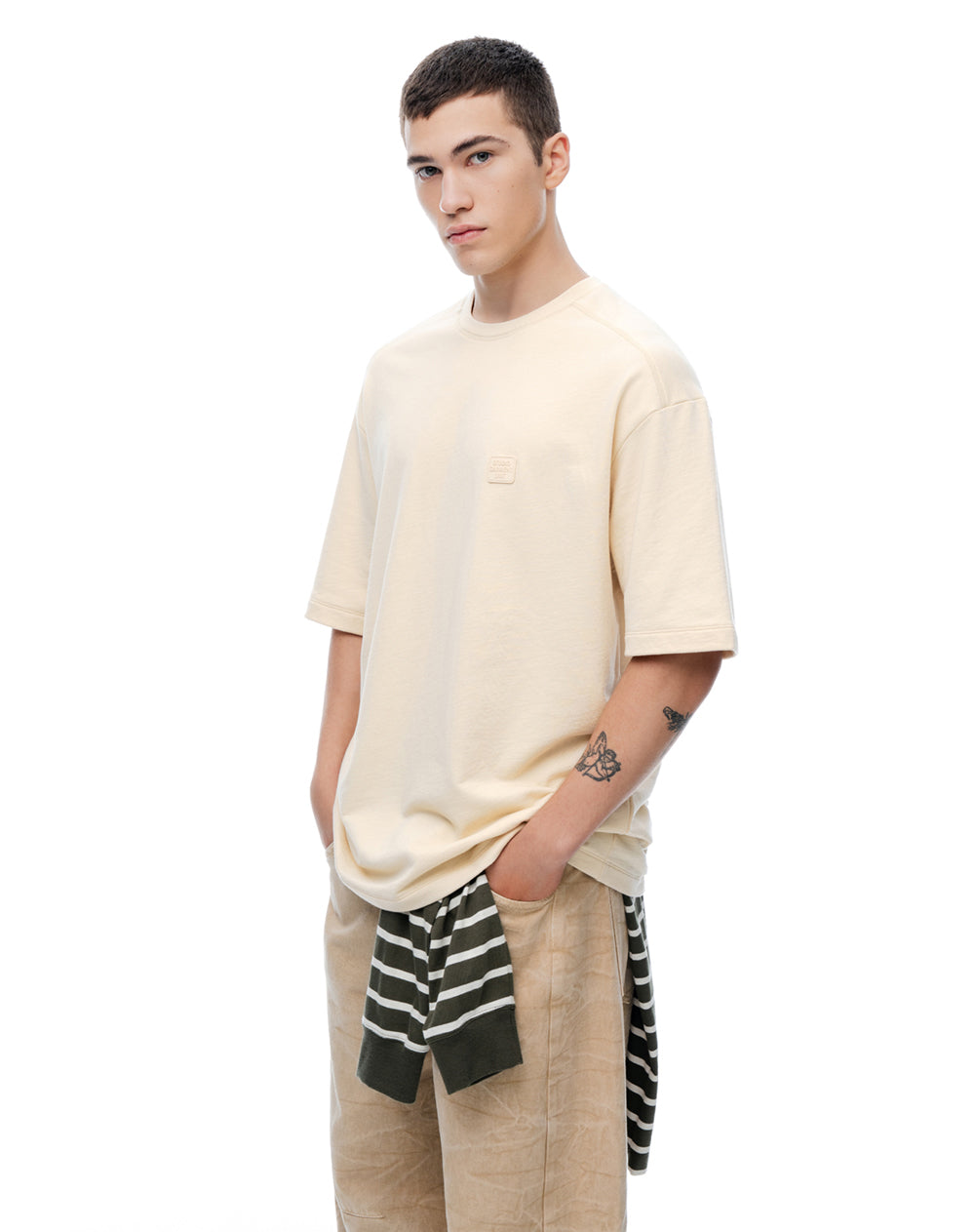 Camiseta oversized manga corta crema hombre