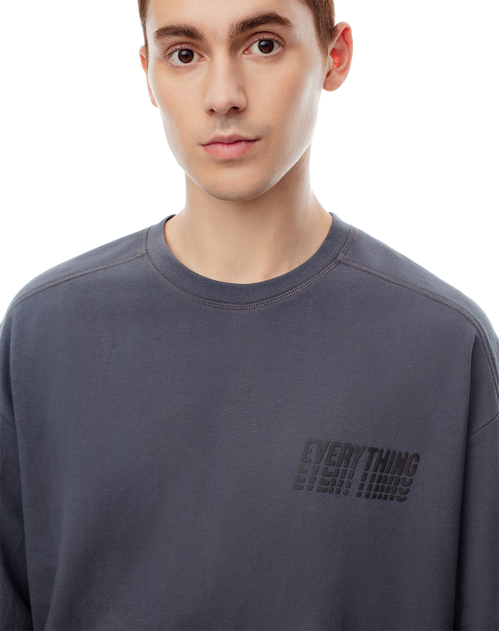 Camiseta oversized fit manga corta gris