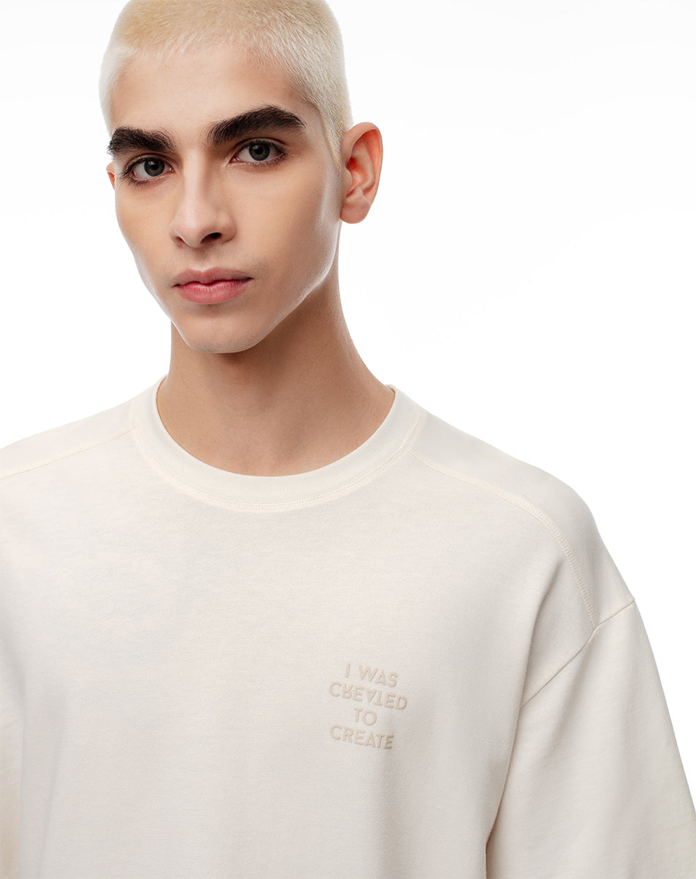 Camiseta oversized fit manga corta vainilla