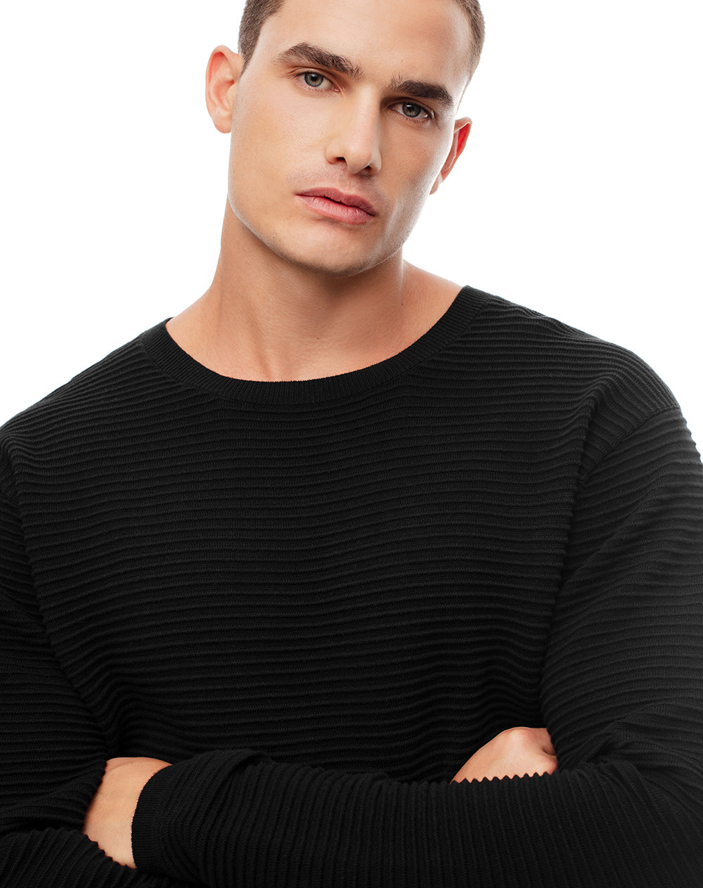 Buzo regular fit negro