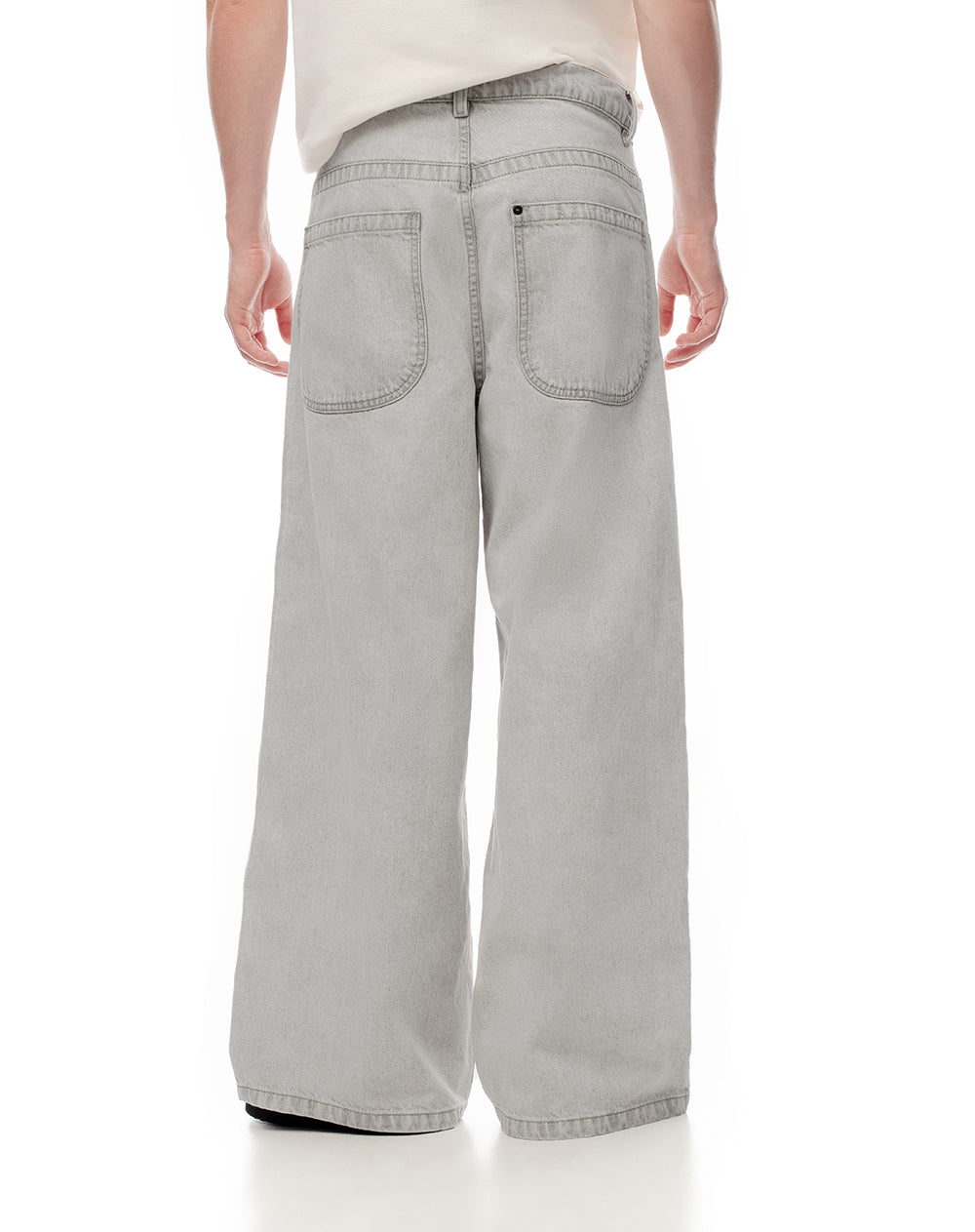 Jean regular fit tiro medio denim gris