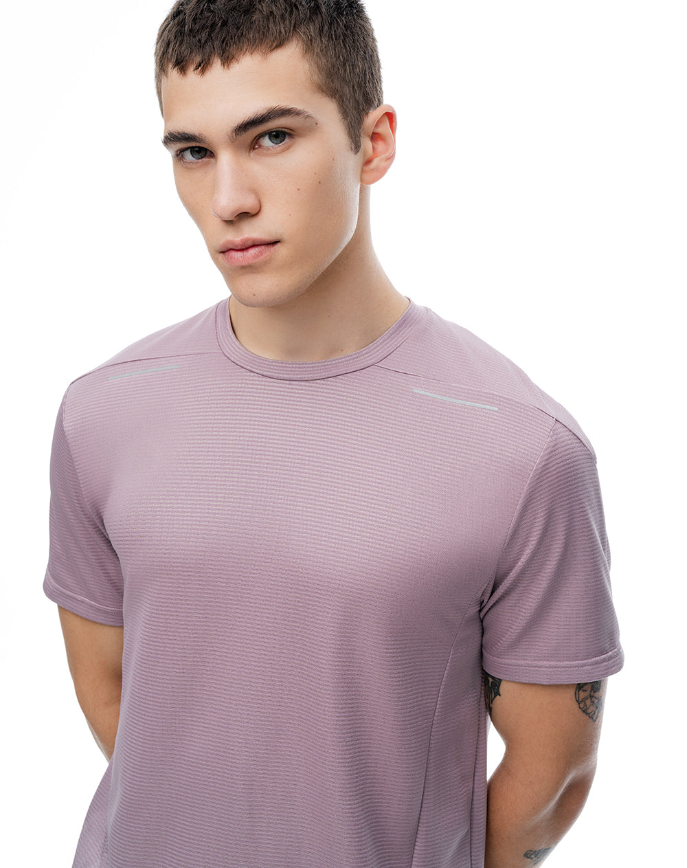 Camiseta slim manga corta lila hombre