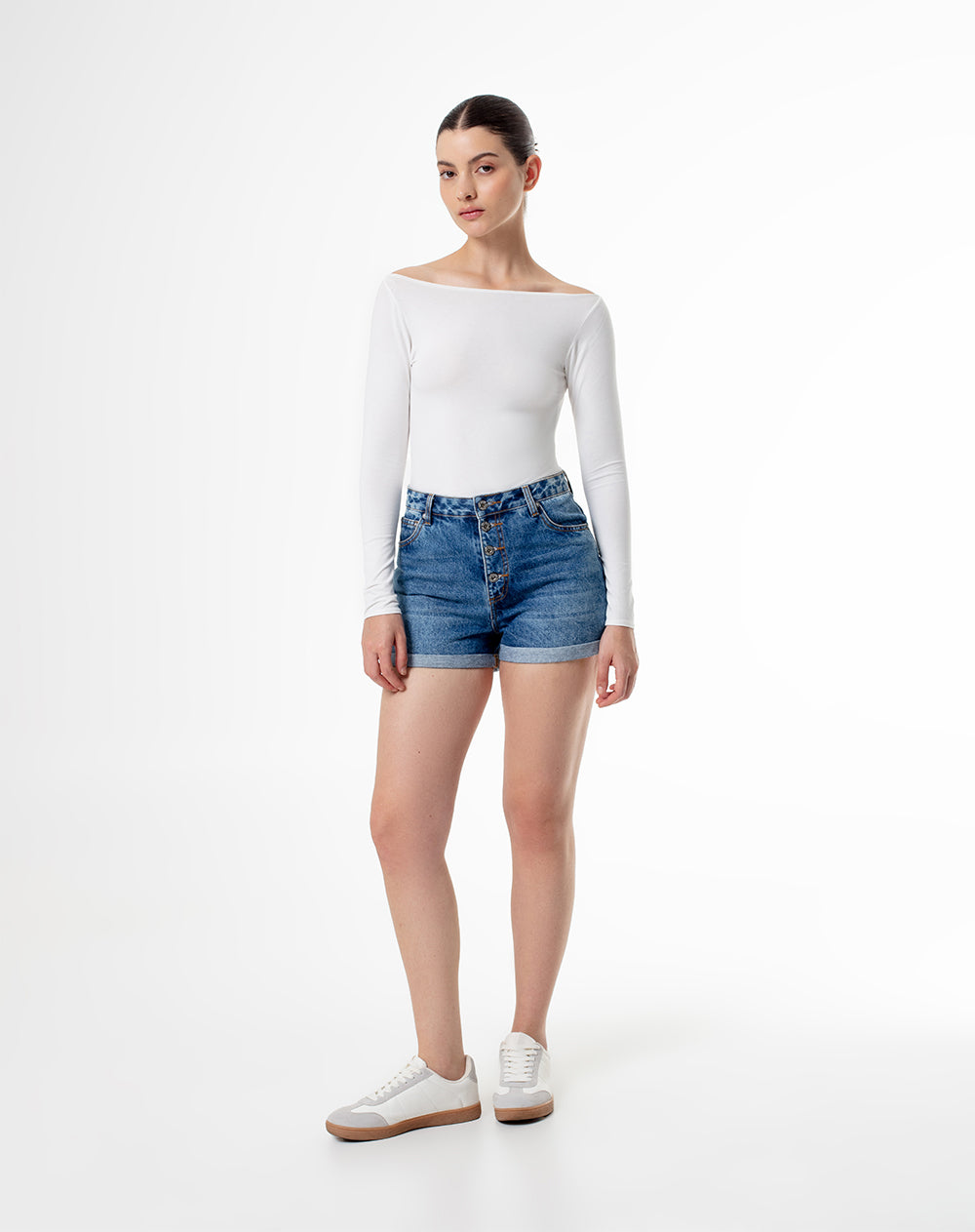 Short indigo medio