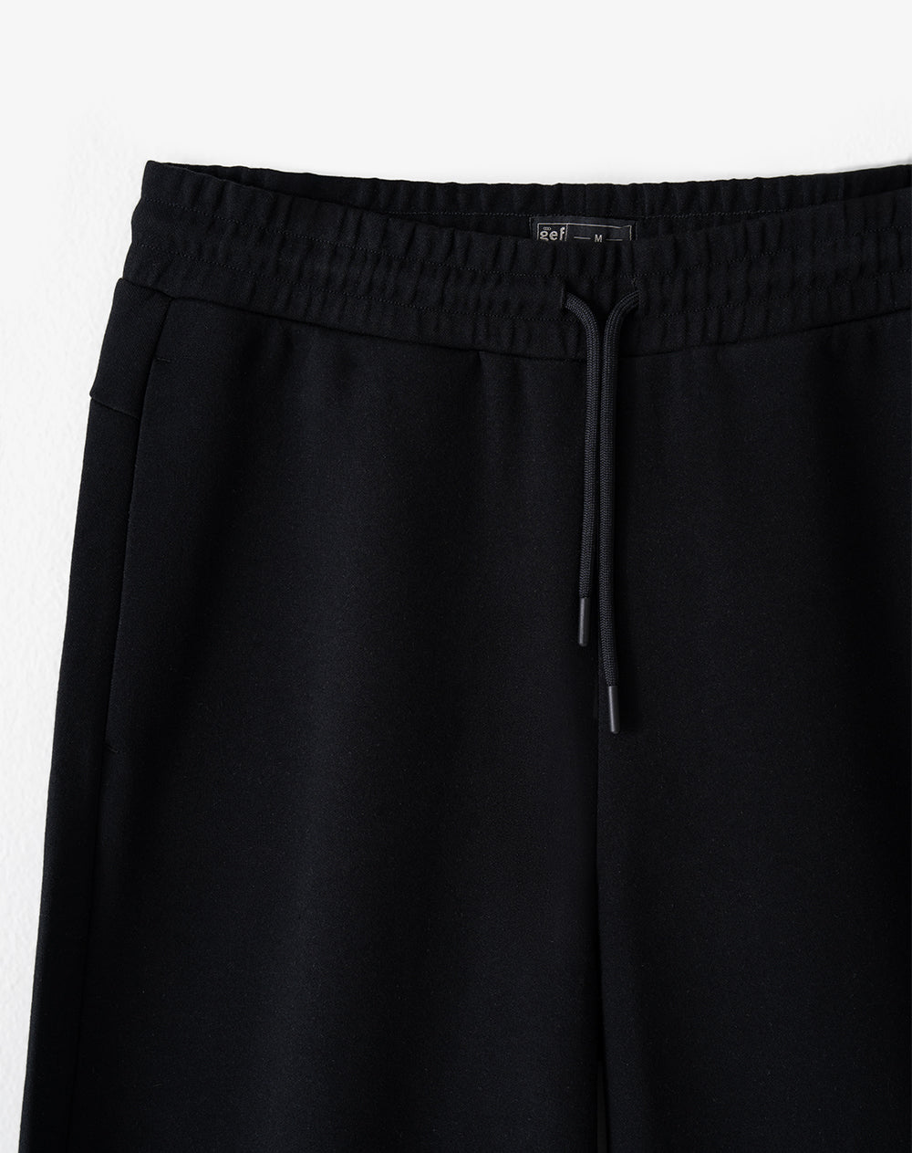 Bermuda relaxed negra hombre