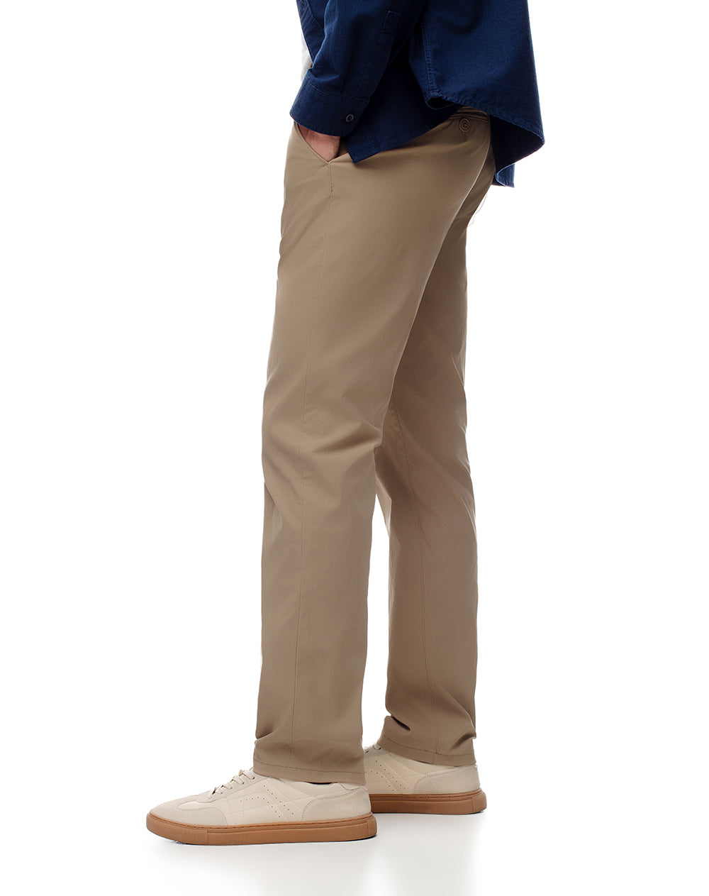 Pantalón regular fit tiro medio khaki