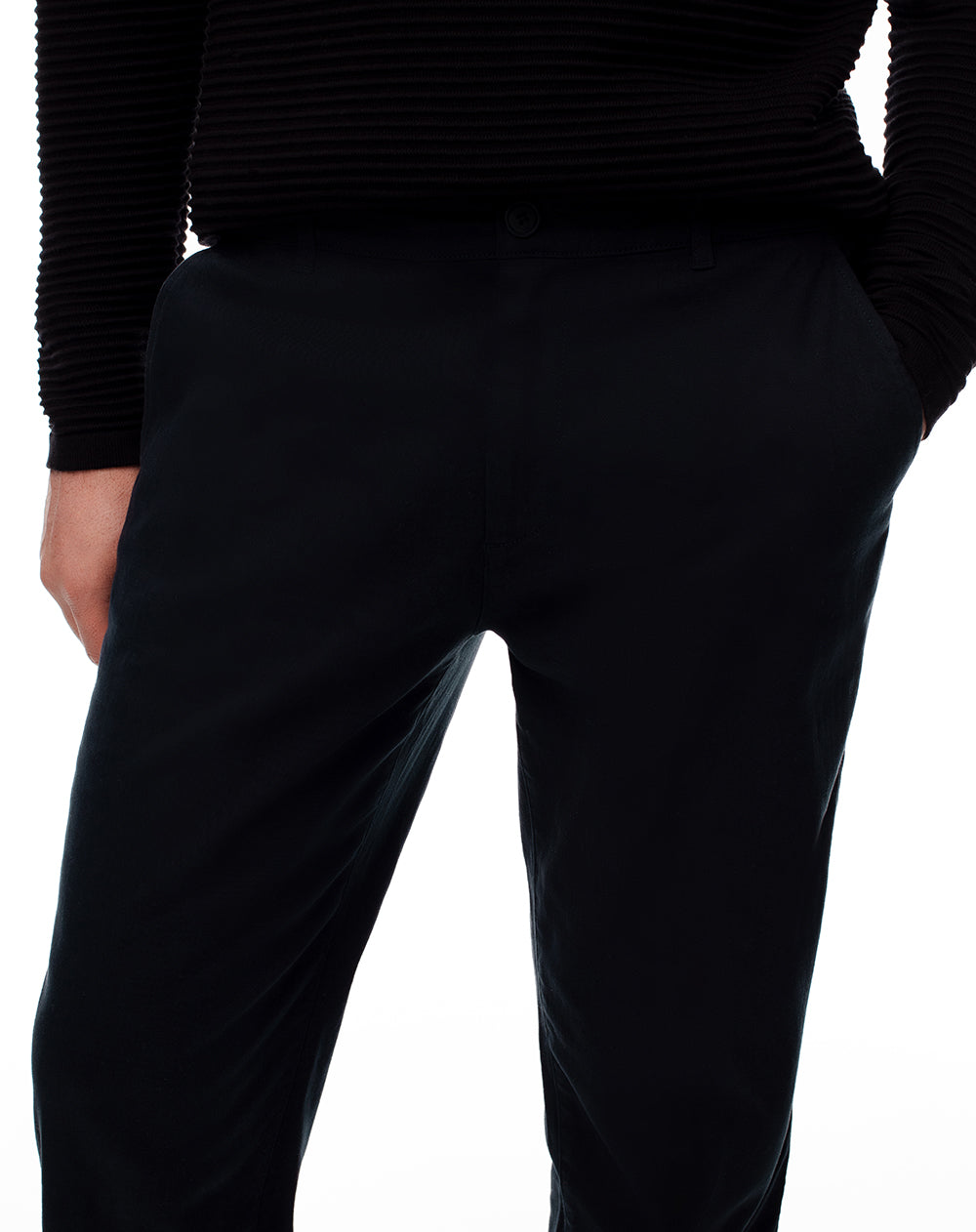 Pantalón slim fit tiro medio azul