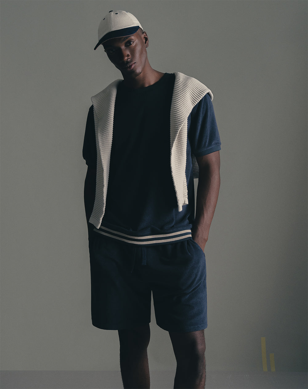 Pantalón relaxed fit tiro medio azul