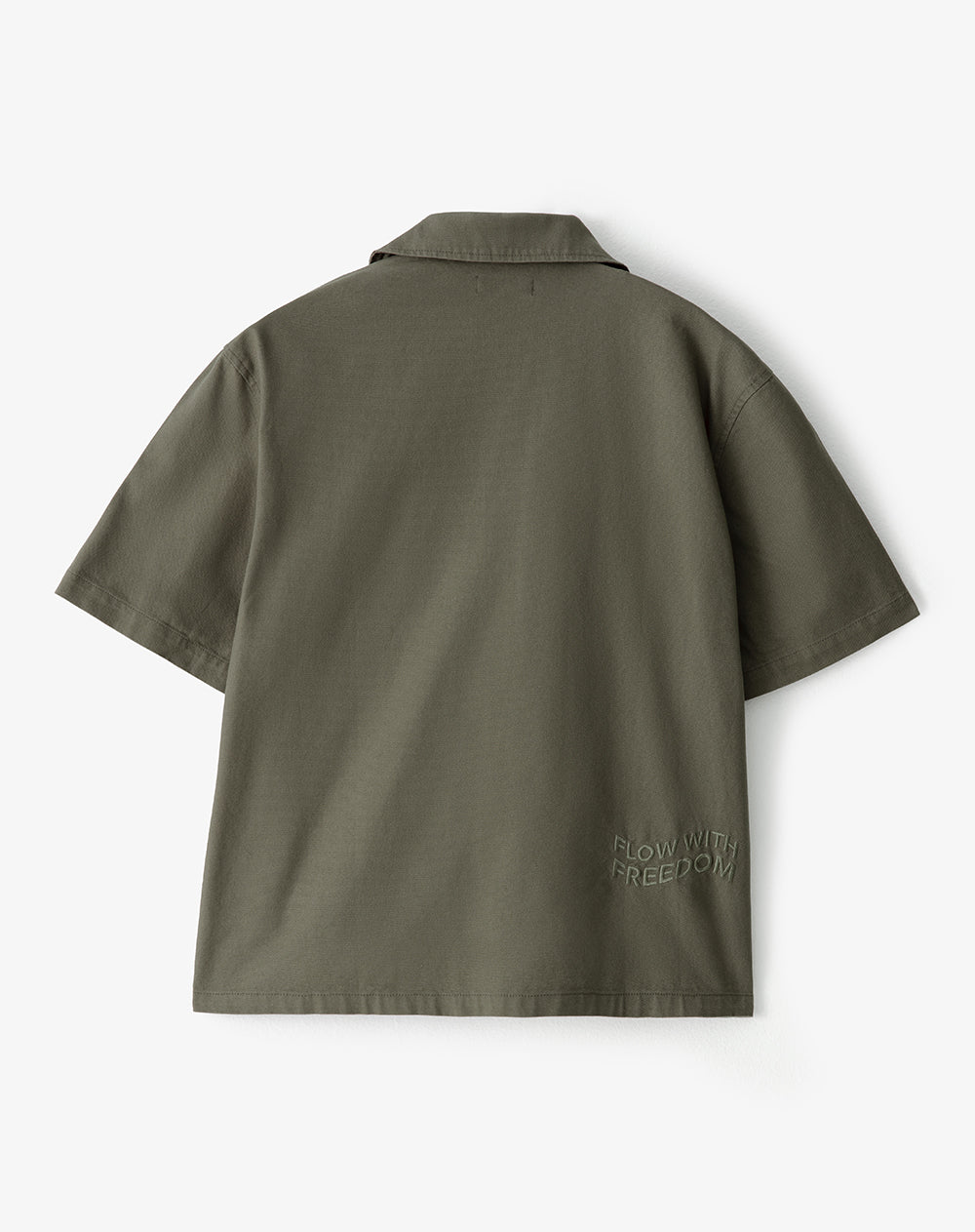 Camisa regular fit manga corta café