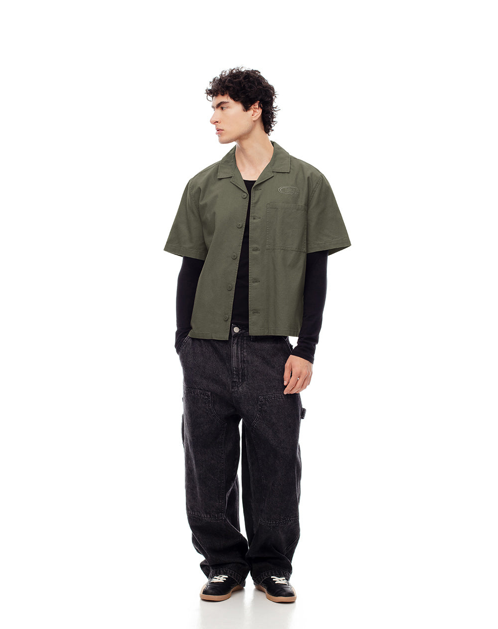 Camisa regular fit manga corta café