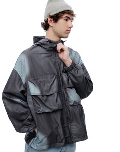Chaqueta regular fit con capucha gris estampado