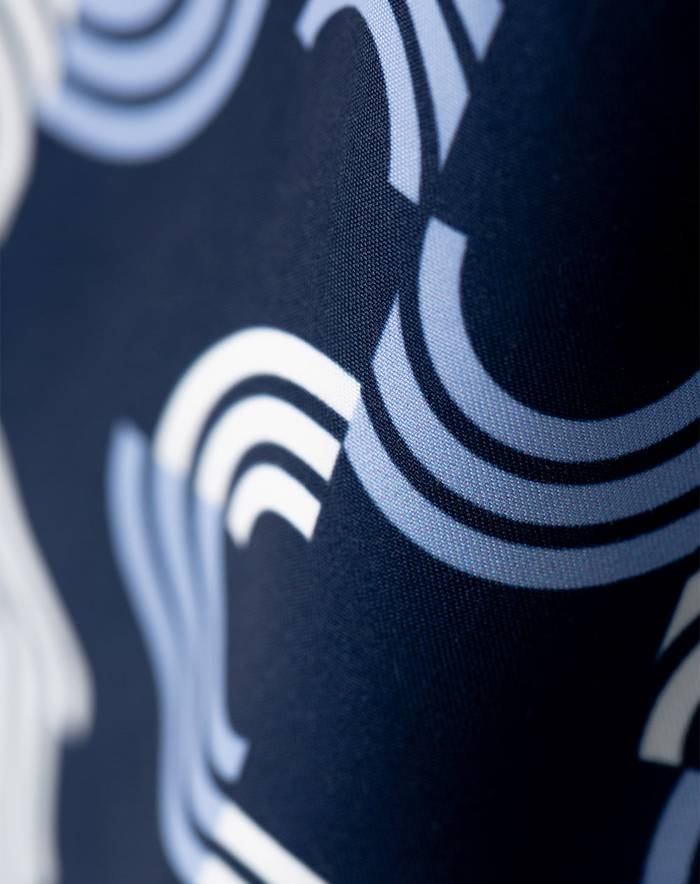 Pantaloneta azul estampado