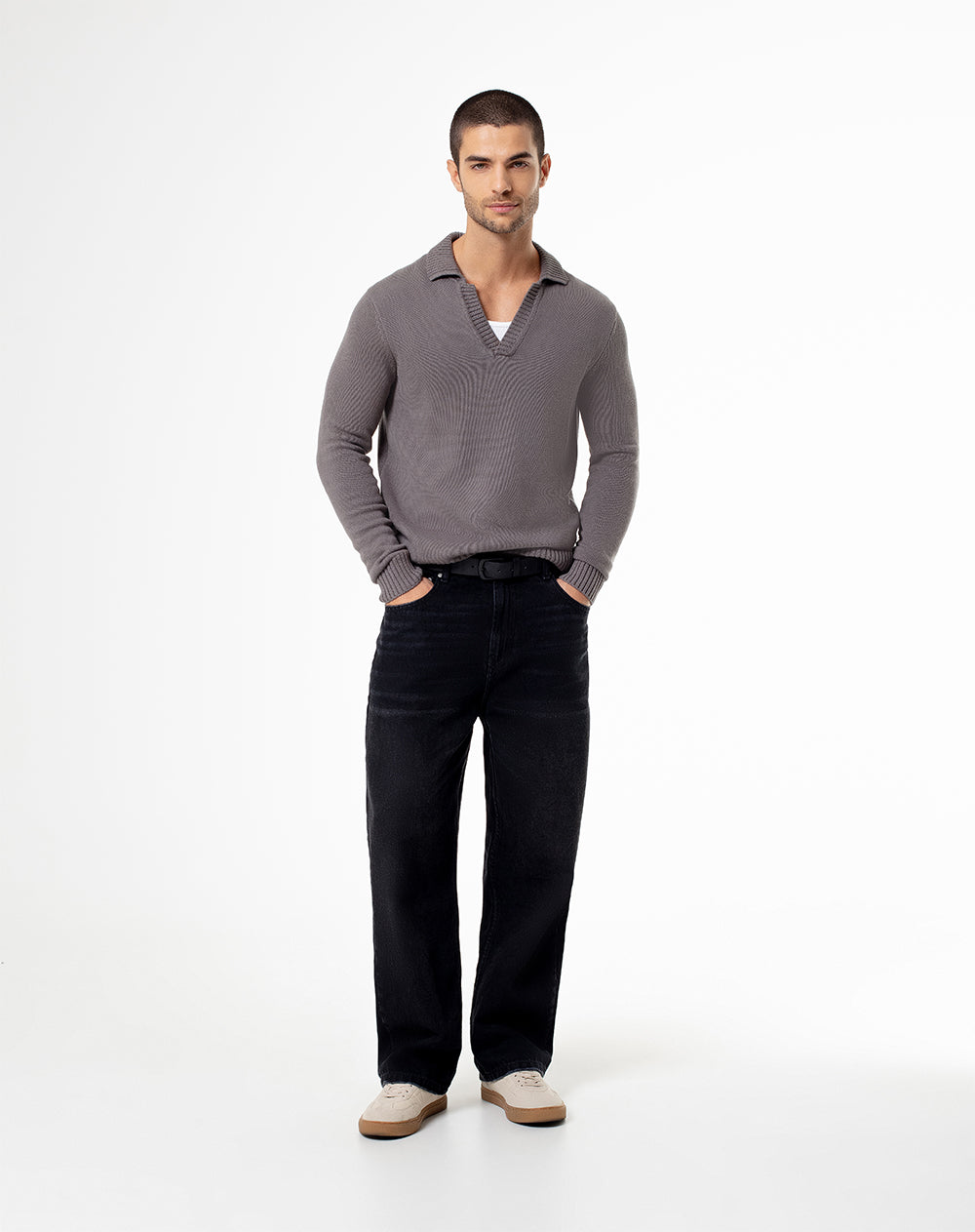 Buzo regular fit gris