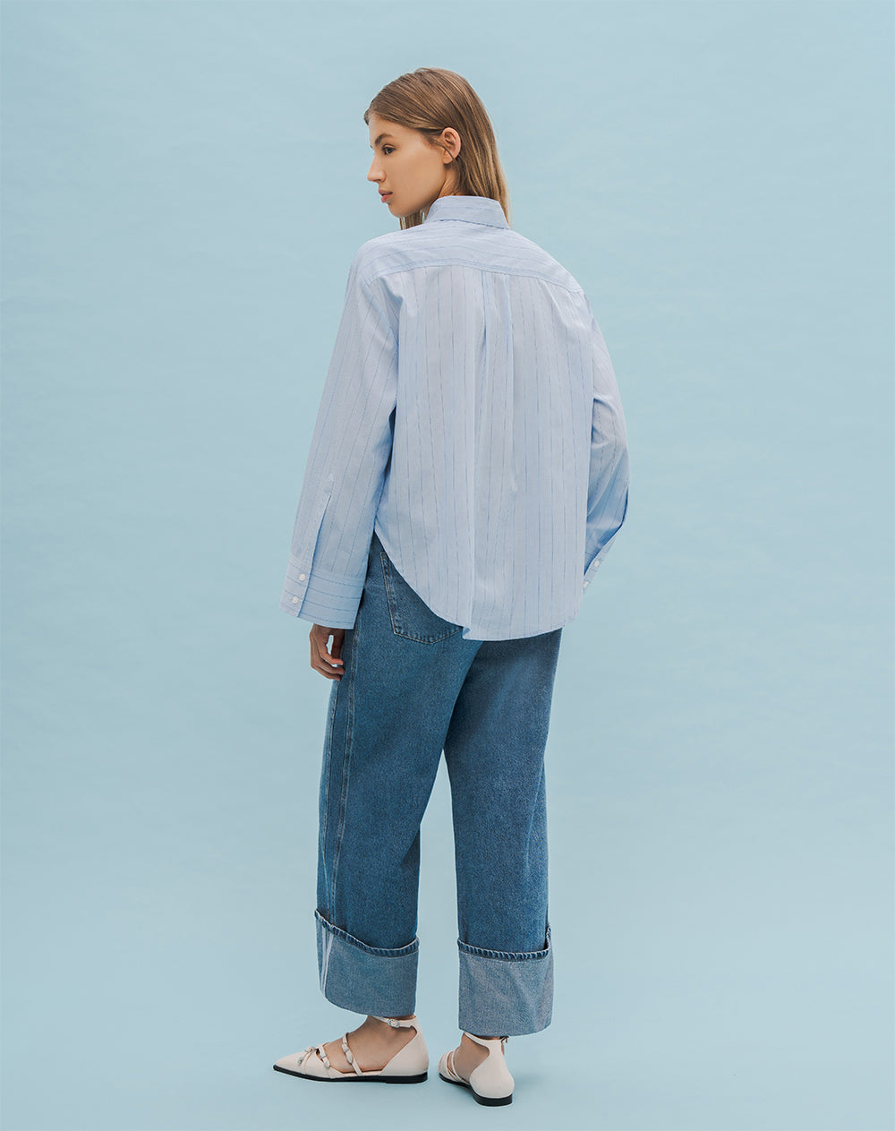 Camisa oversized fit manga larga azul con rayas