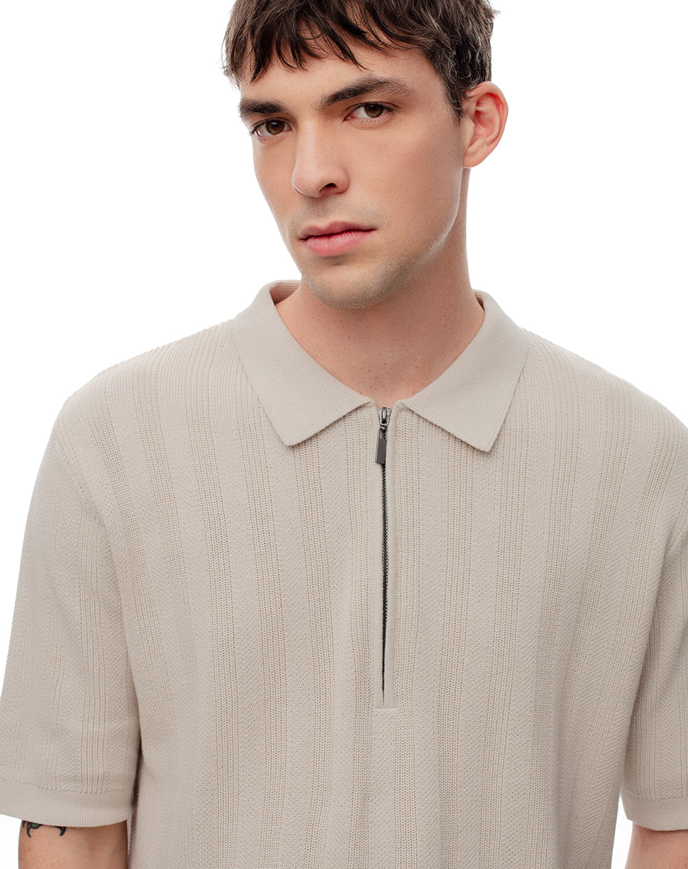 Camisa regular fit manga corta arena