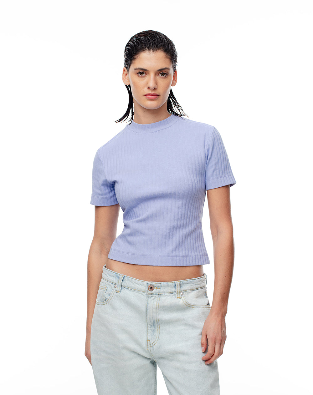 Camiseta slim fit manga corta lila