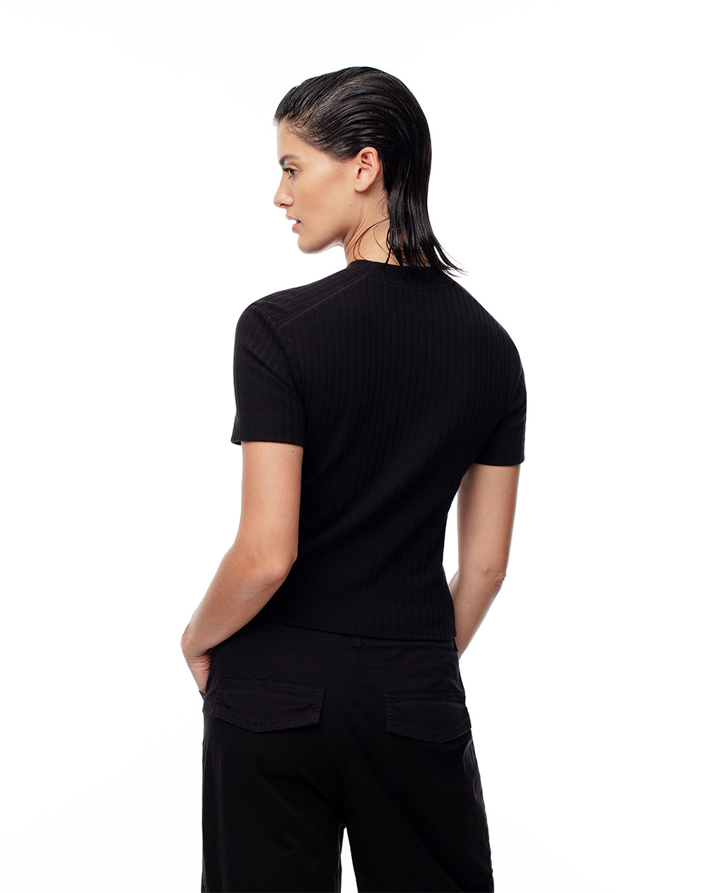 Camiseta crop slim algodón negro + blanco mujer