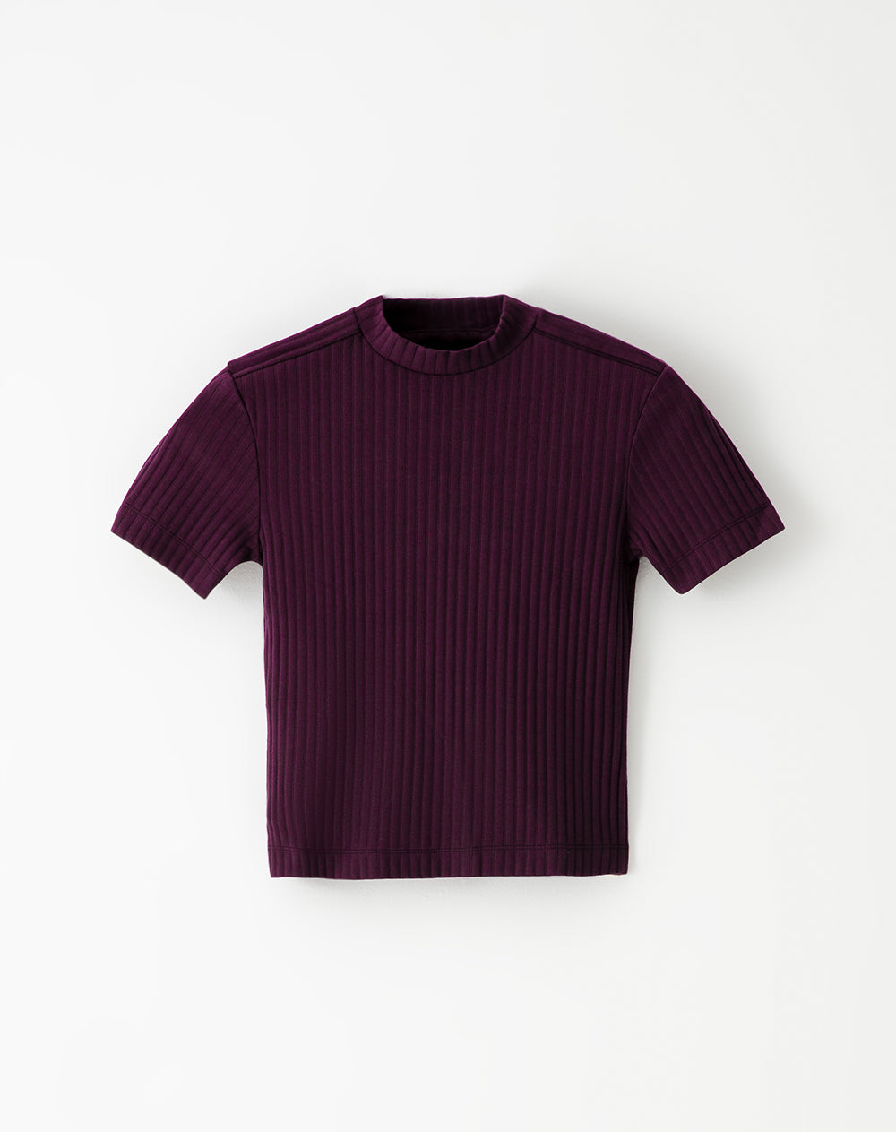 Camiseta slim fit manga corta vinotinto