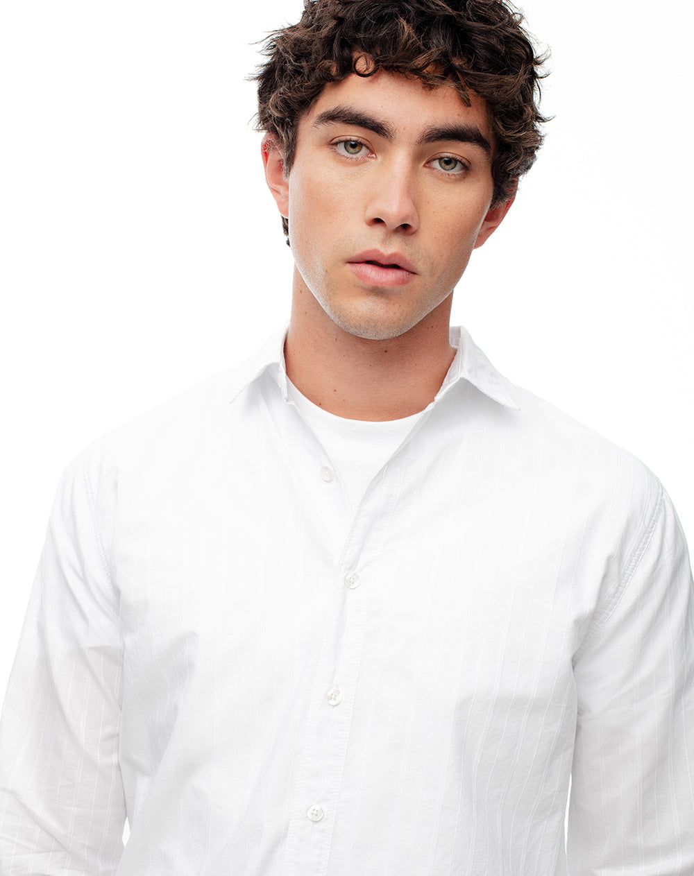 Camisa regular manga larga blanca hombre