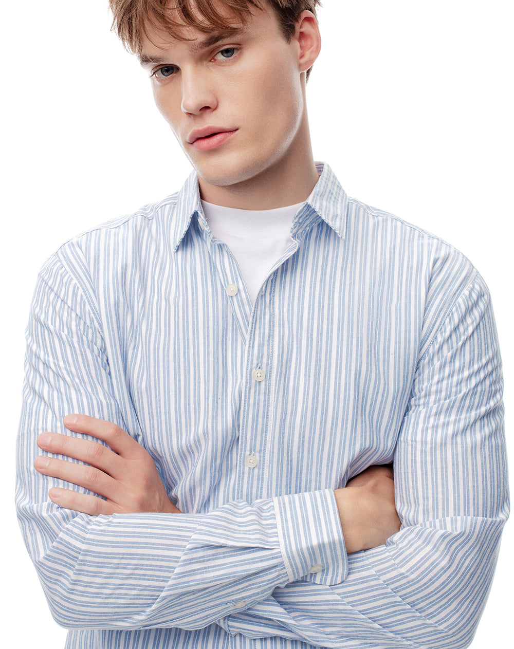 Camisa regular fit manga larga blanca con rayas