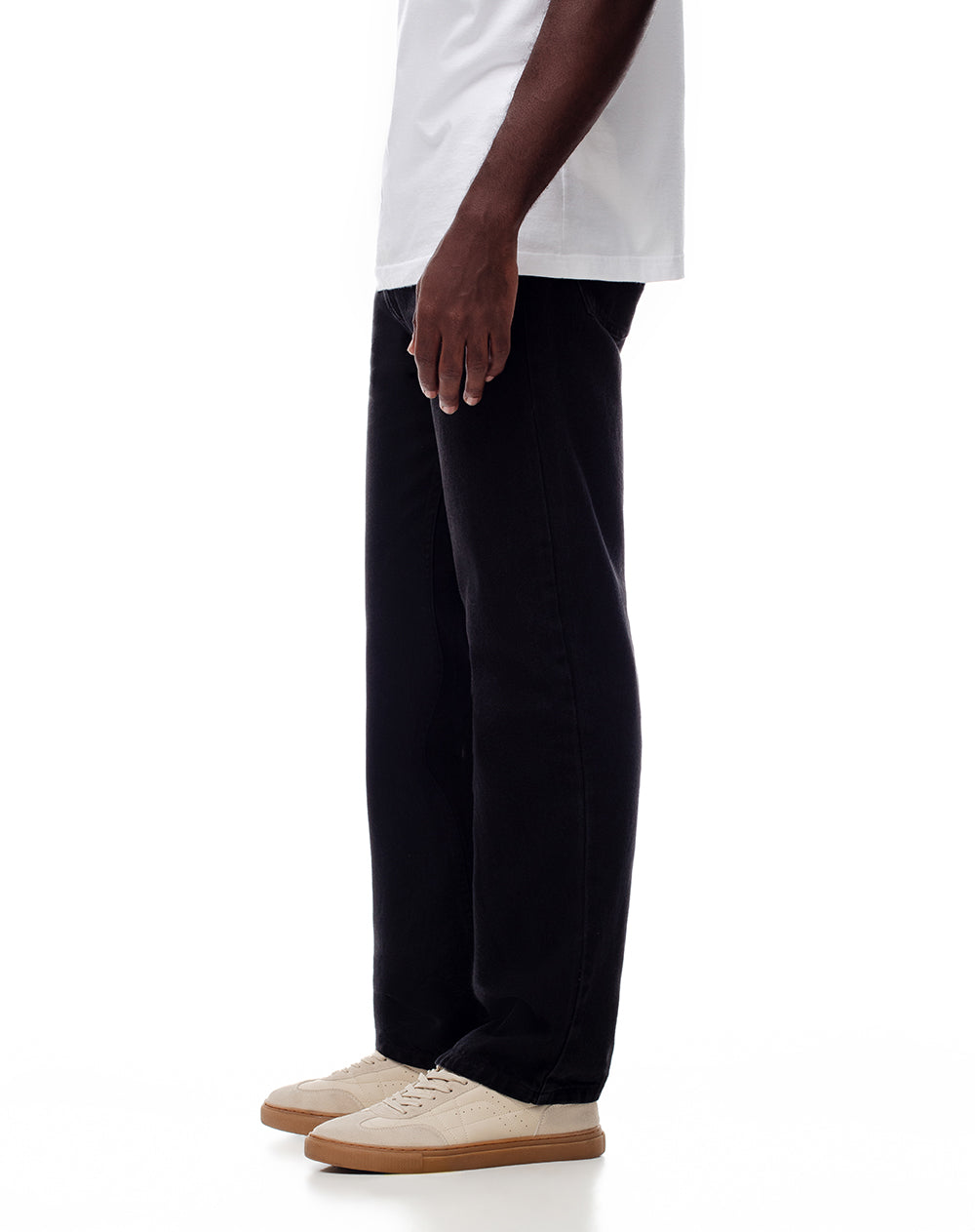 Jean regular fit tiro medio denim negro