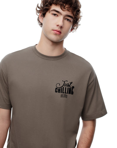 Camiseta regular algodón café estampada hombre