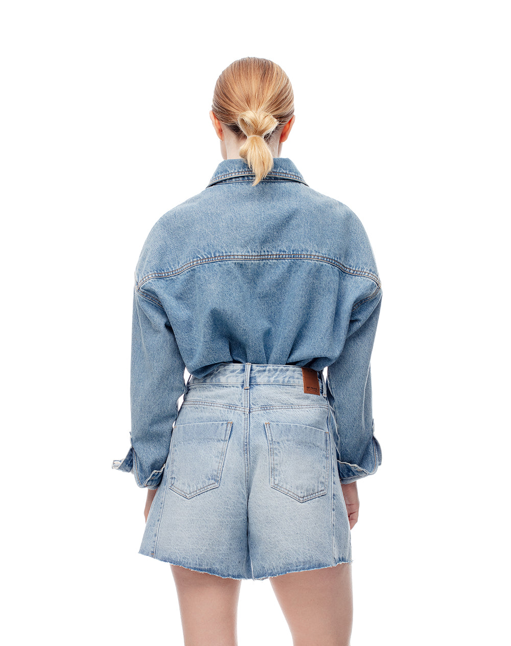 Short tiro alto denim pliegues delanteros indigo medio para mujer