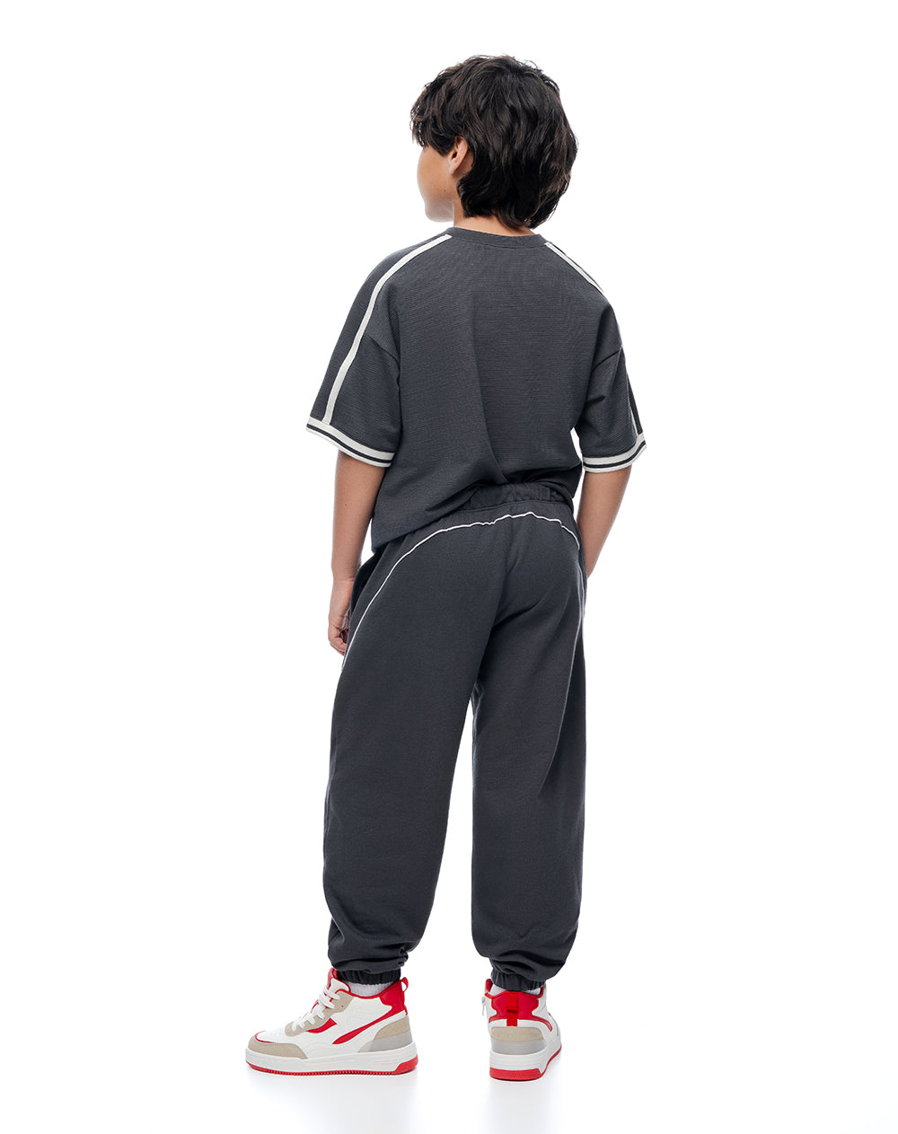 Jogger regular tiro medio gris niño