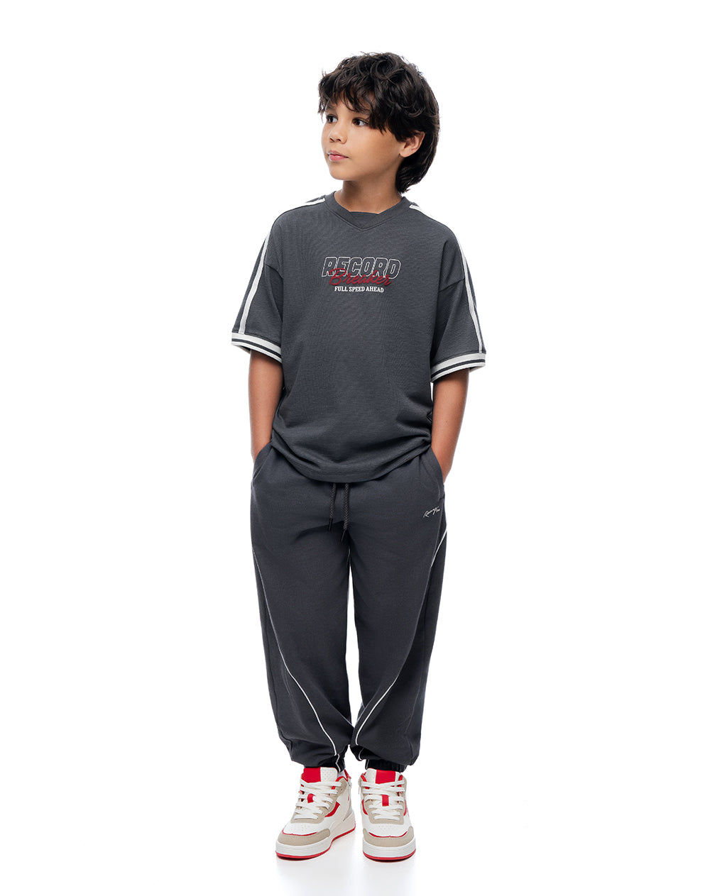 Camiseta regular manga corta gris niño