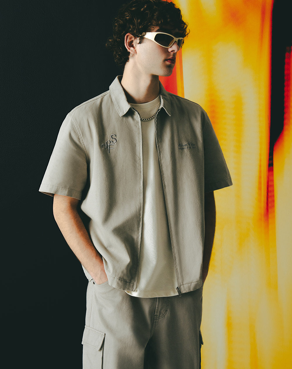 Camisa regular fit tiro alto cafe