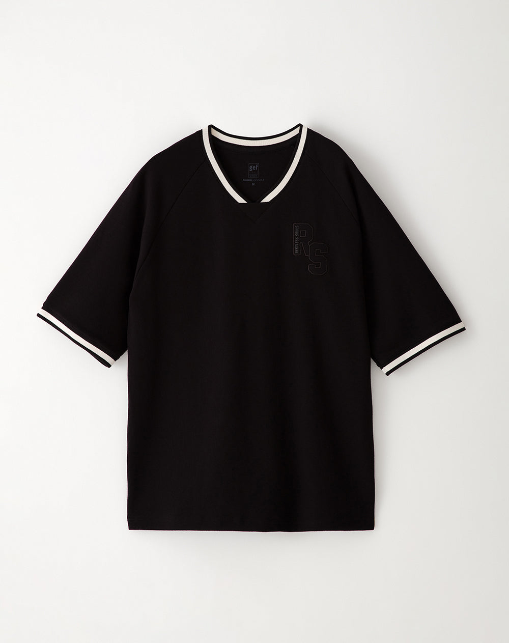 Camiseta regular fit manga corta negra