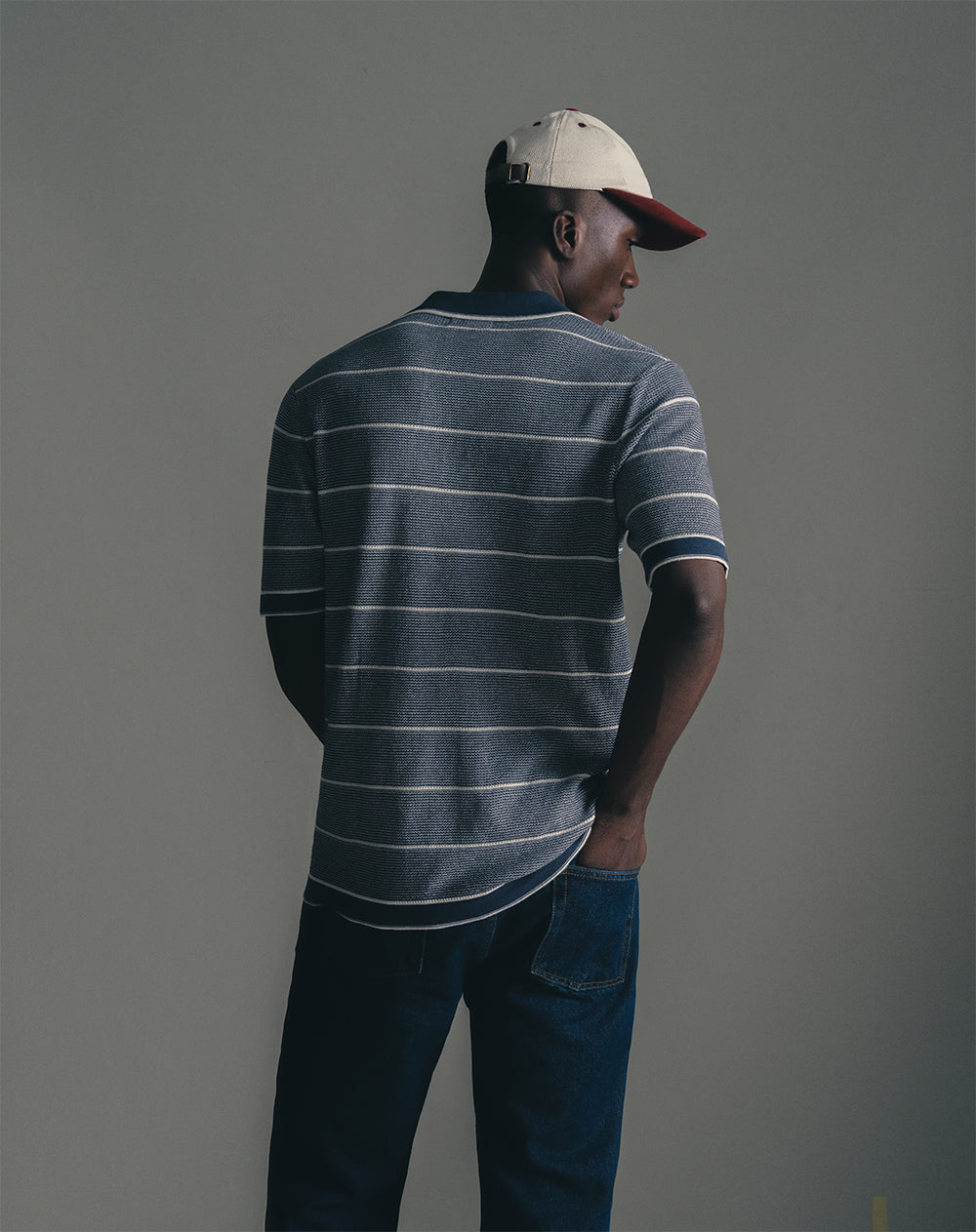 Polo regular fit manga corta azul con rayas