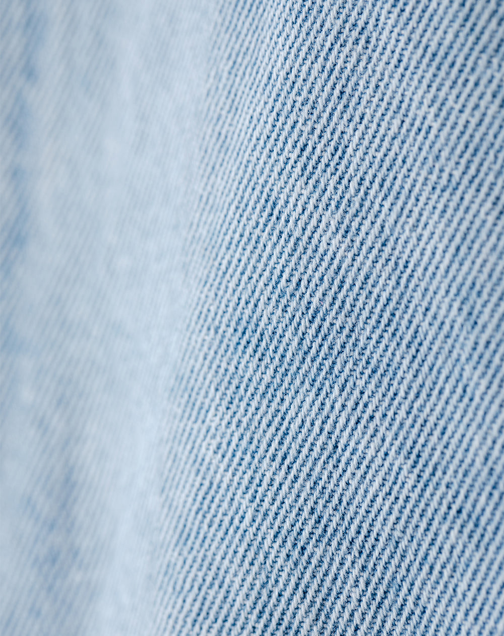 Jean oversized fit tiro medio indigo claro