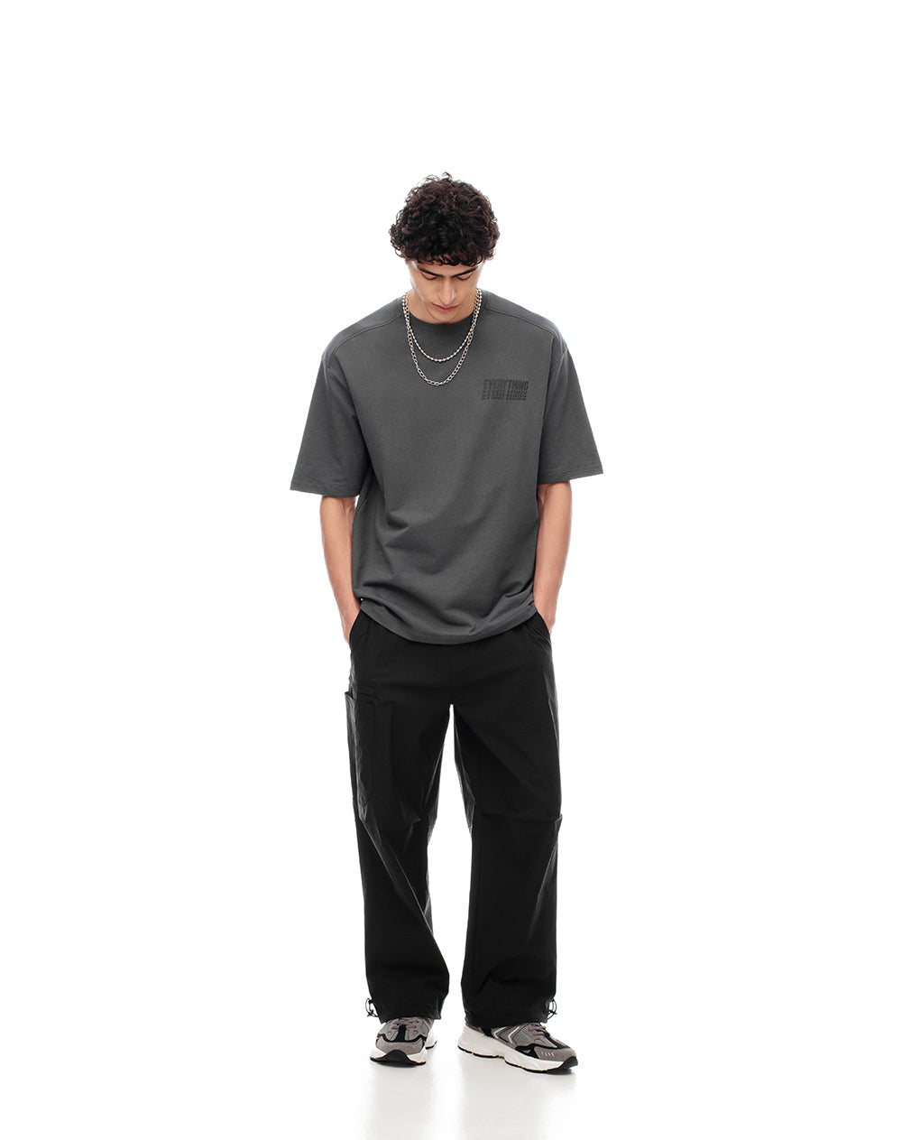 Pantalón loose fit tiro medio negro