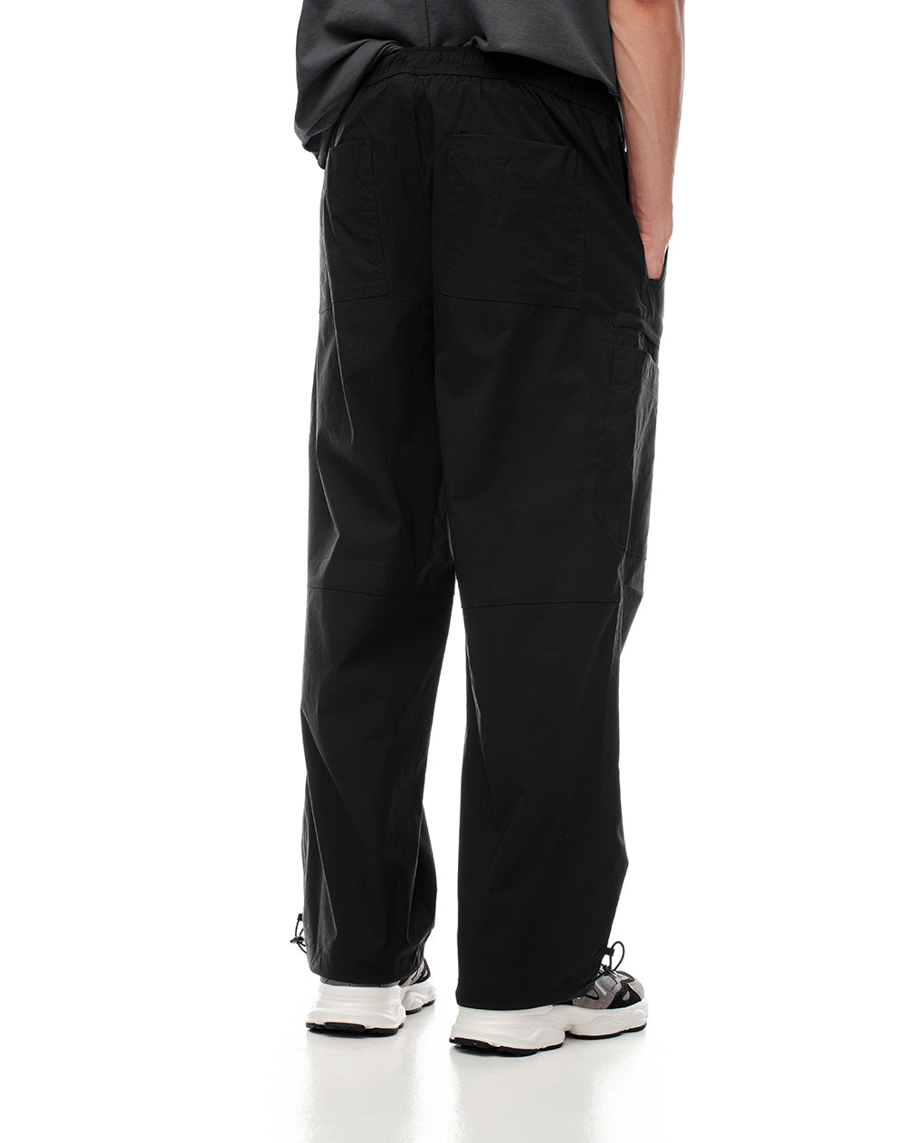 Pantalón loose fit tiro medio negro