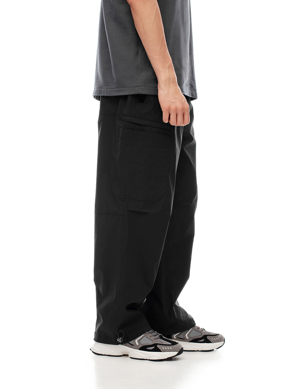 Pantalón loose fit tiro medio negro
