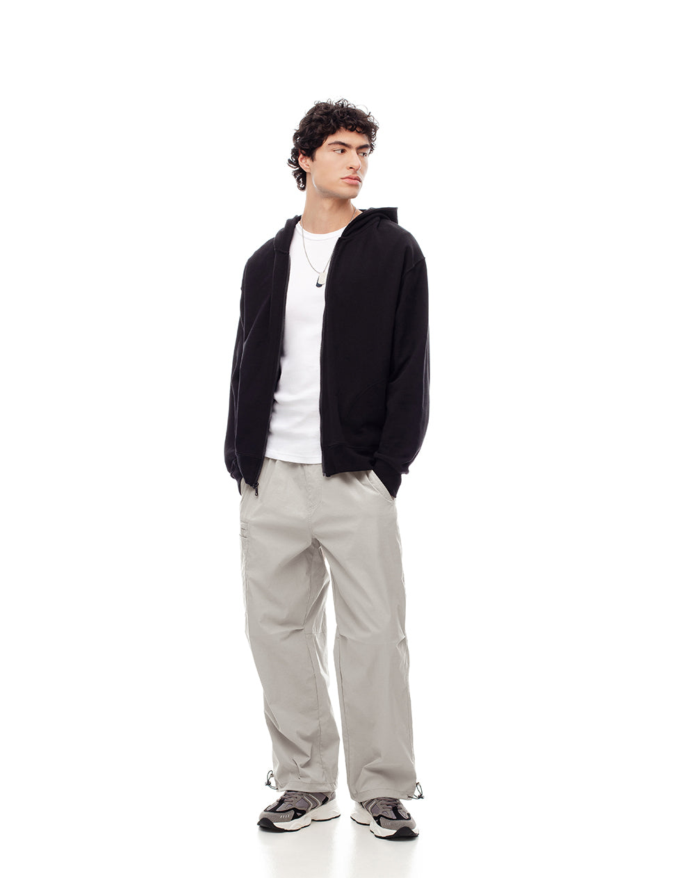 Pantalón loose fit tiro medio taupe