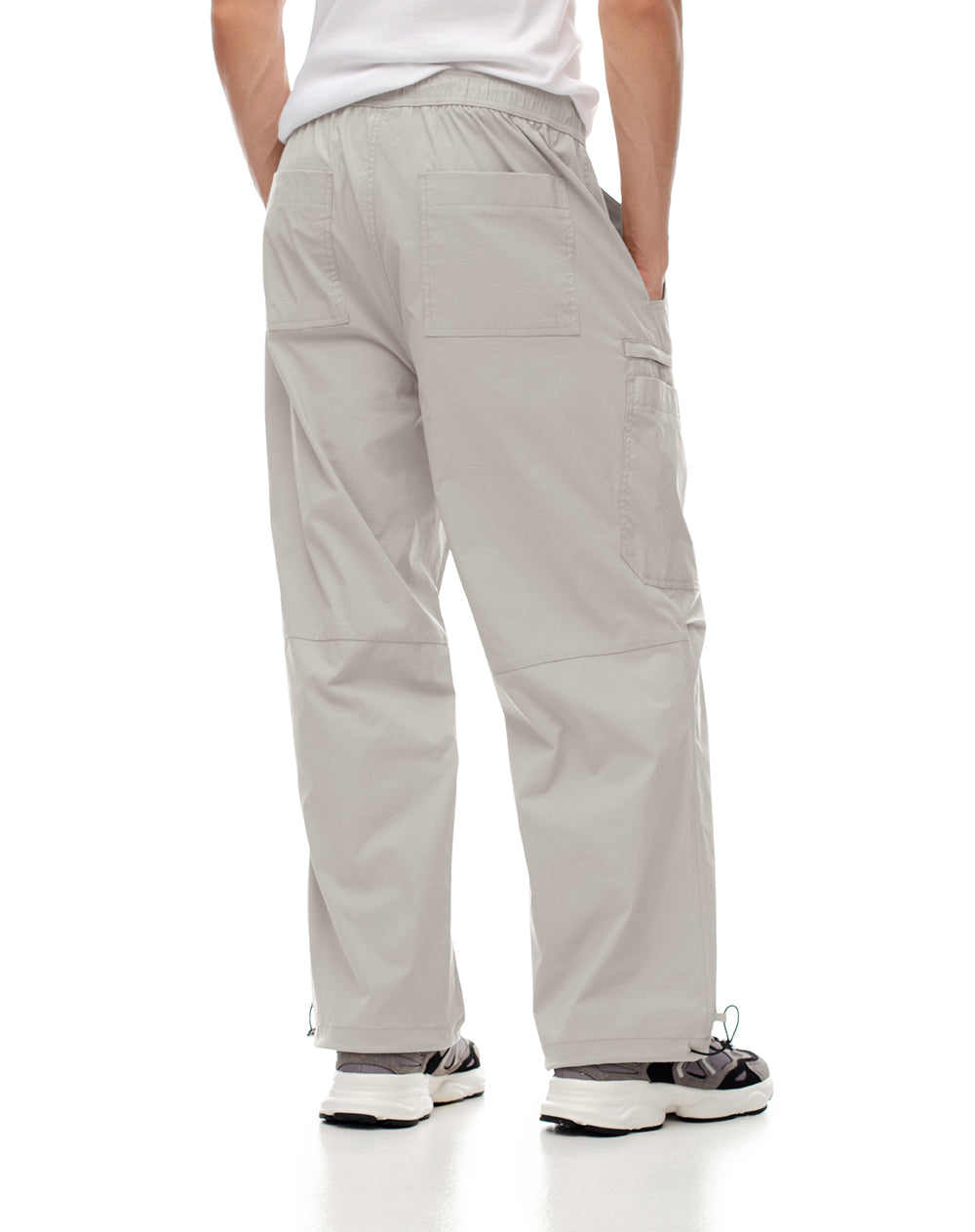 Pantalón loose fit tiro medio taupe