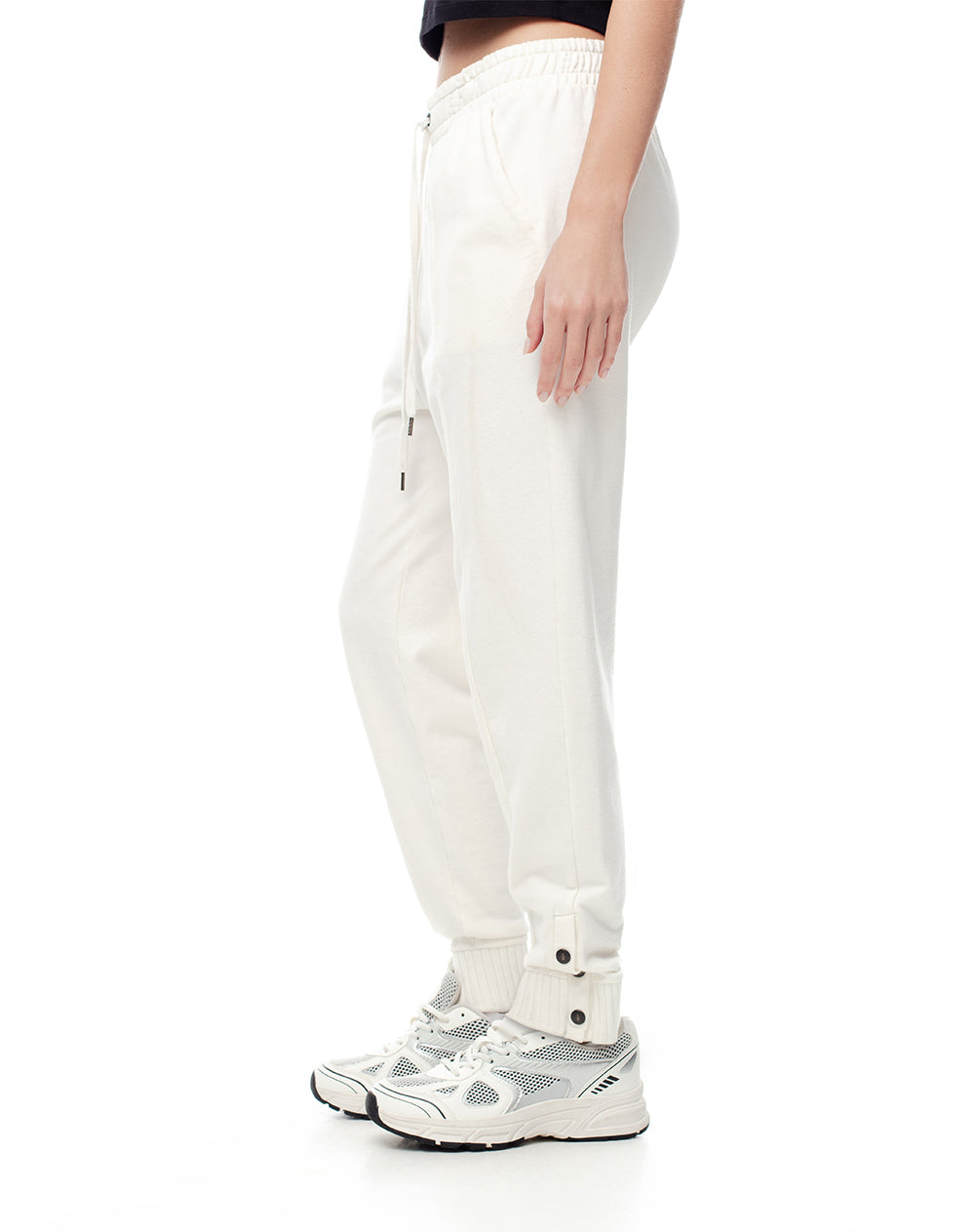 Jogger slim fit tiro medio habano