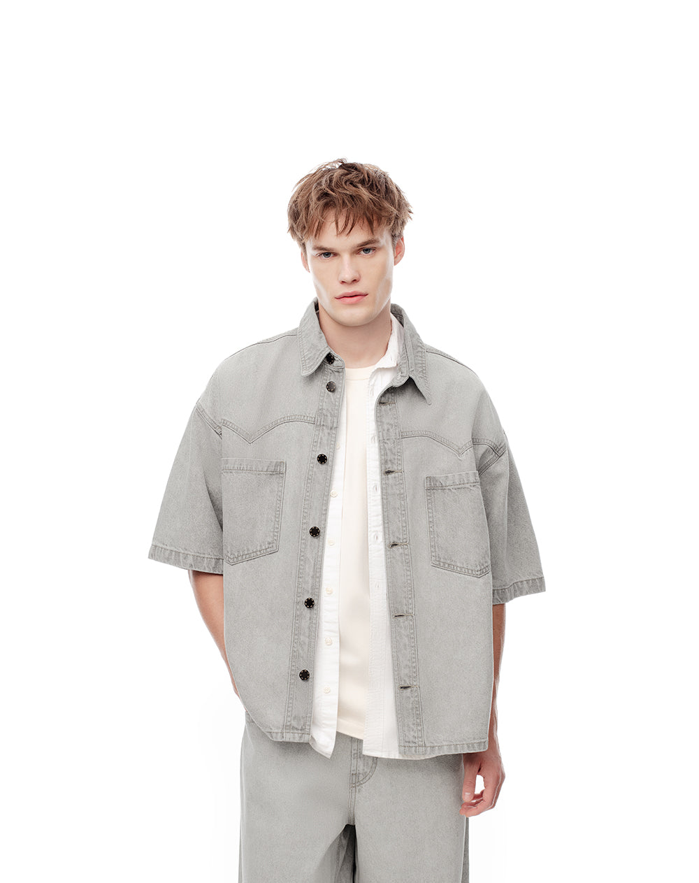 Camisa regular fit manga corta denim gris