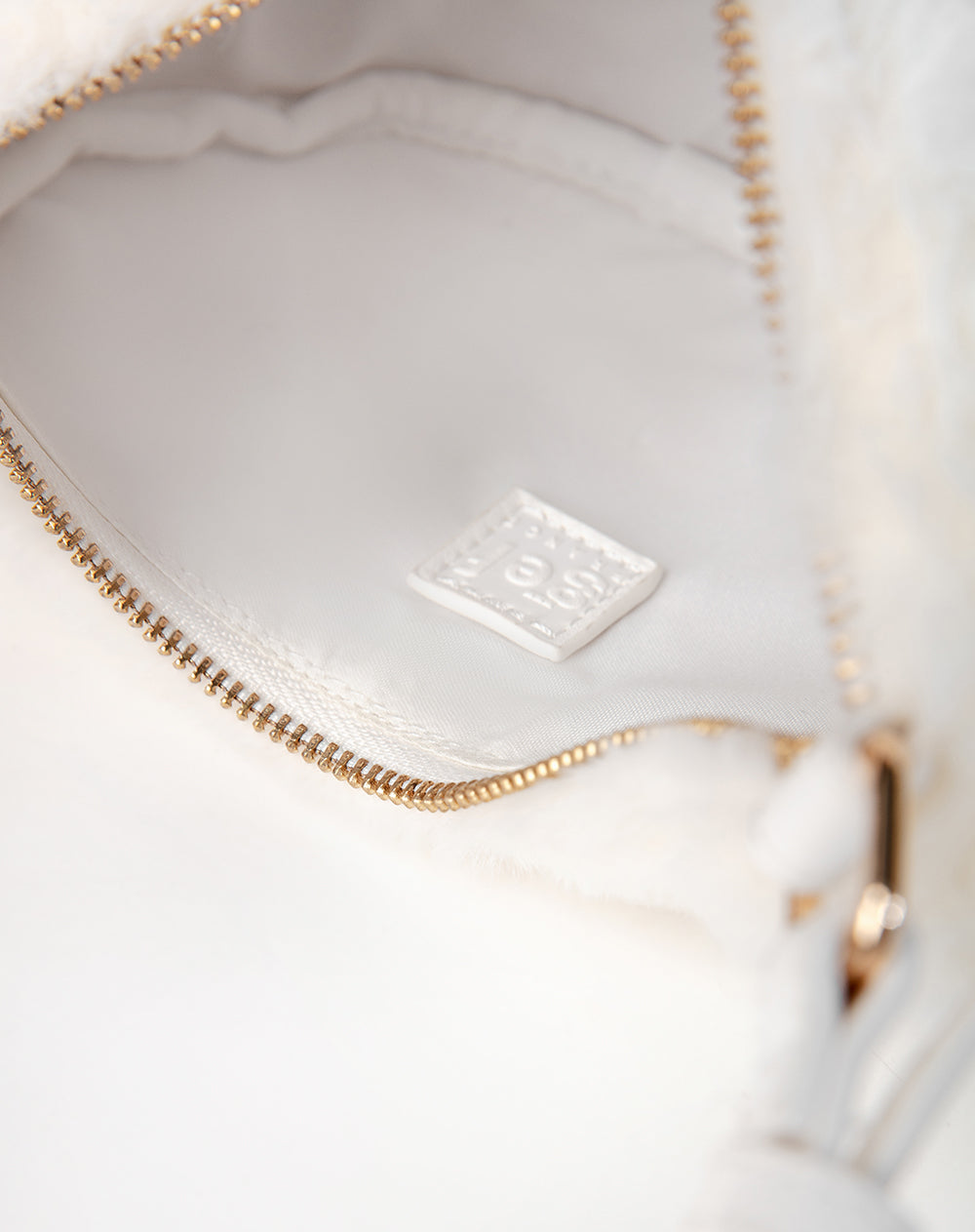 Bolso crudo