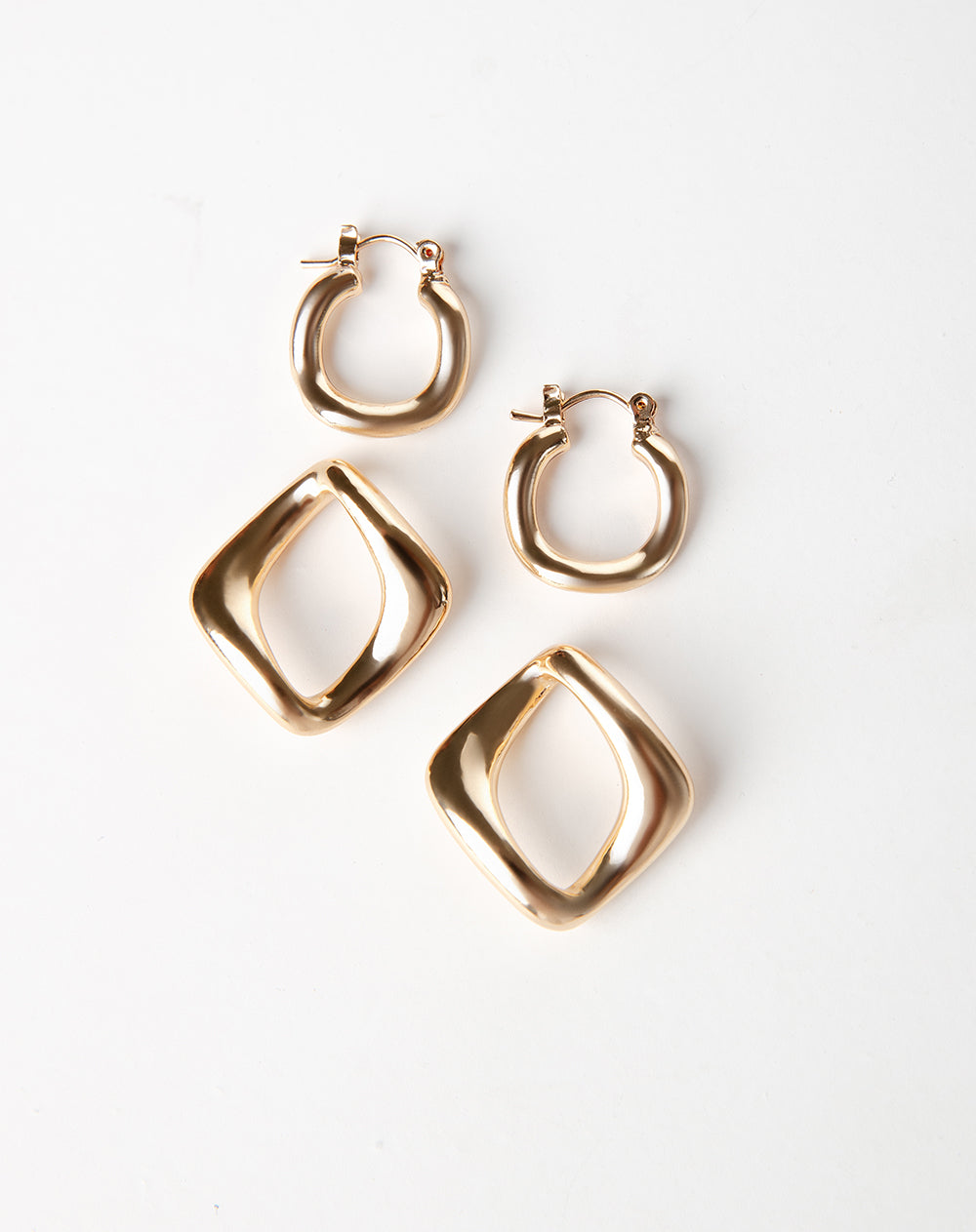 Aretes dorados