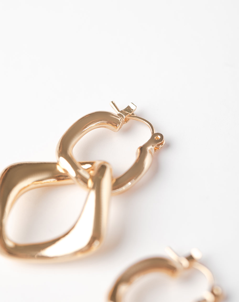 Aretes dorados