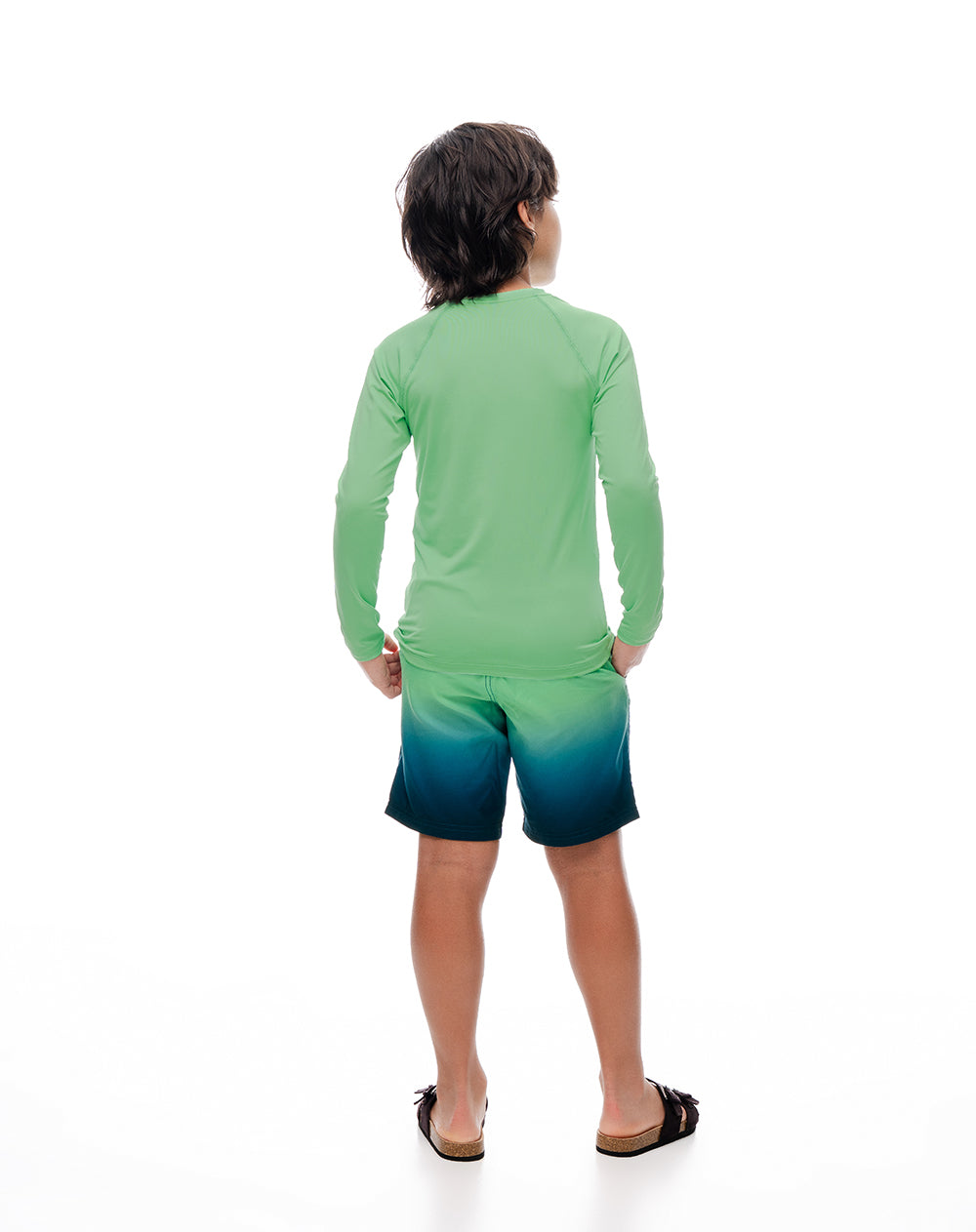 Camiseta regular manga larga verde niño