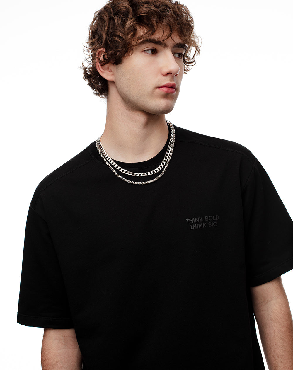 Collar plateado
