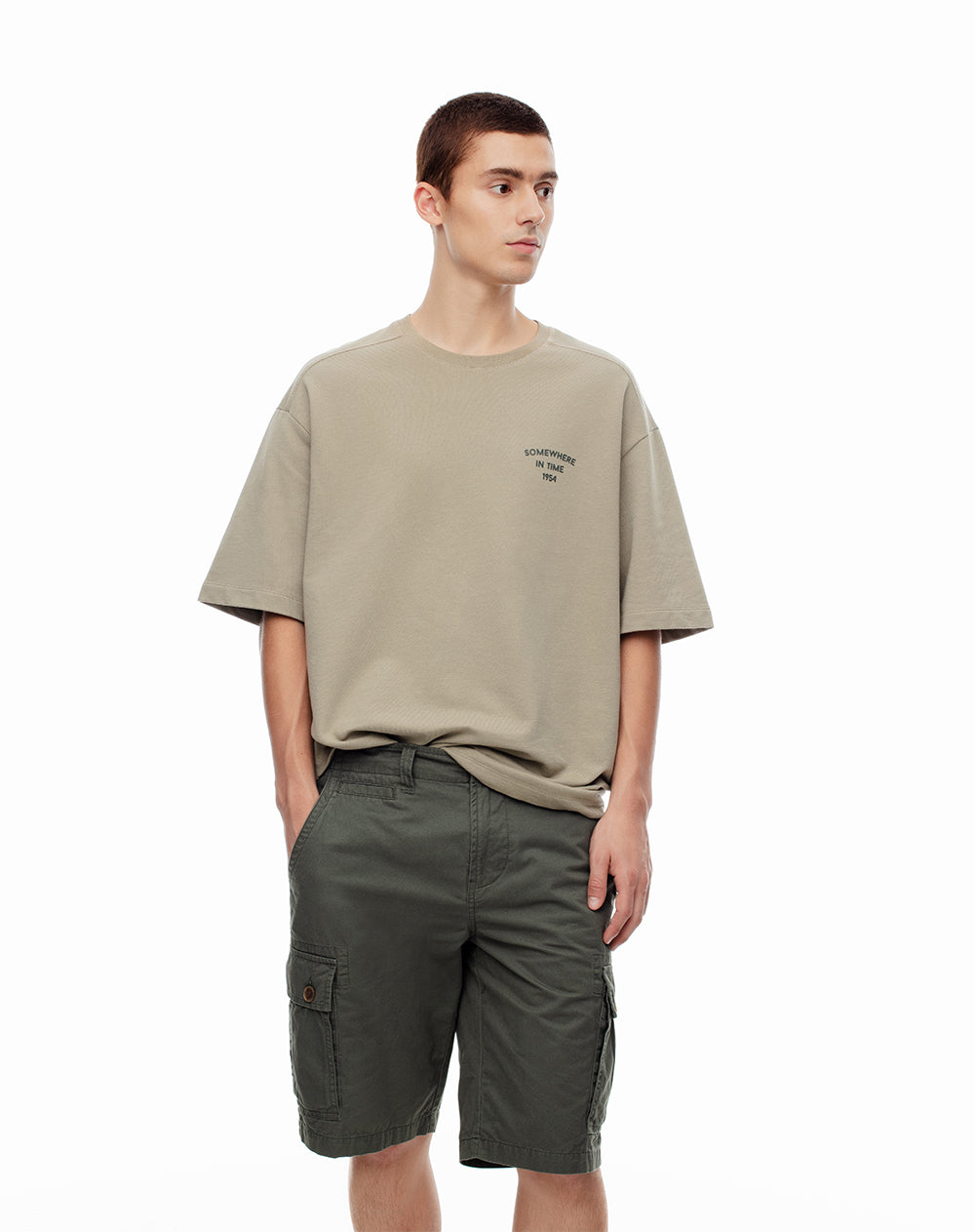 Bermuda Cargo regular fit en drill verde